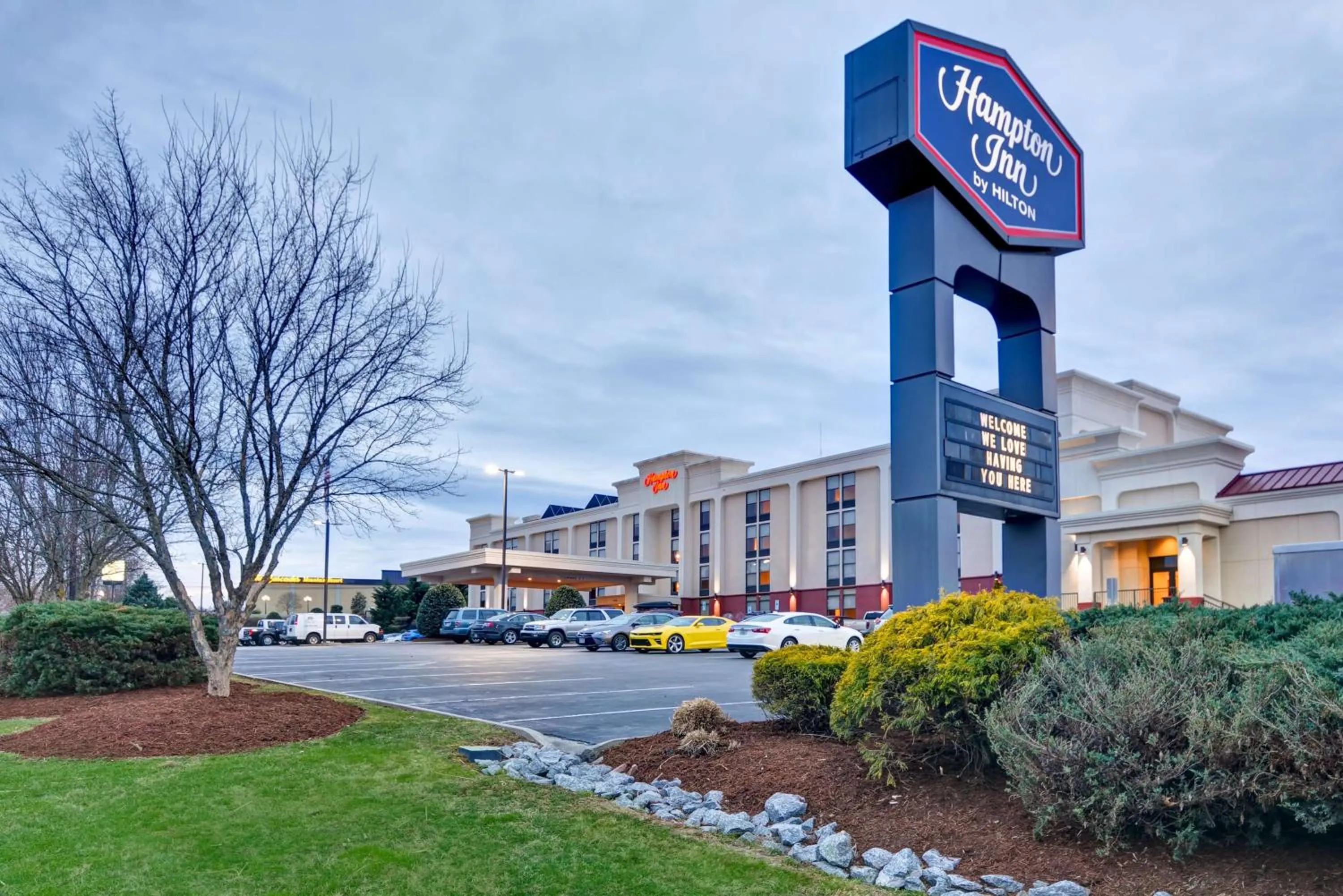Property building in Hampton Inn Hendersonville
