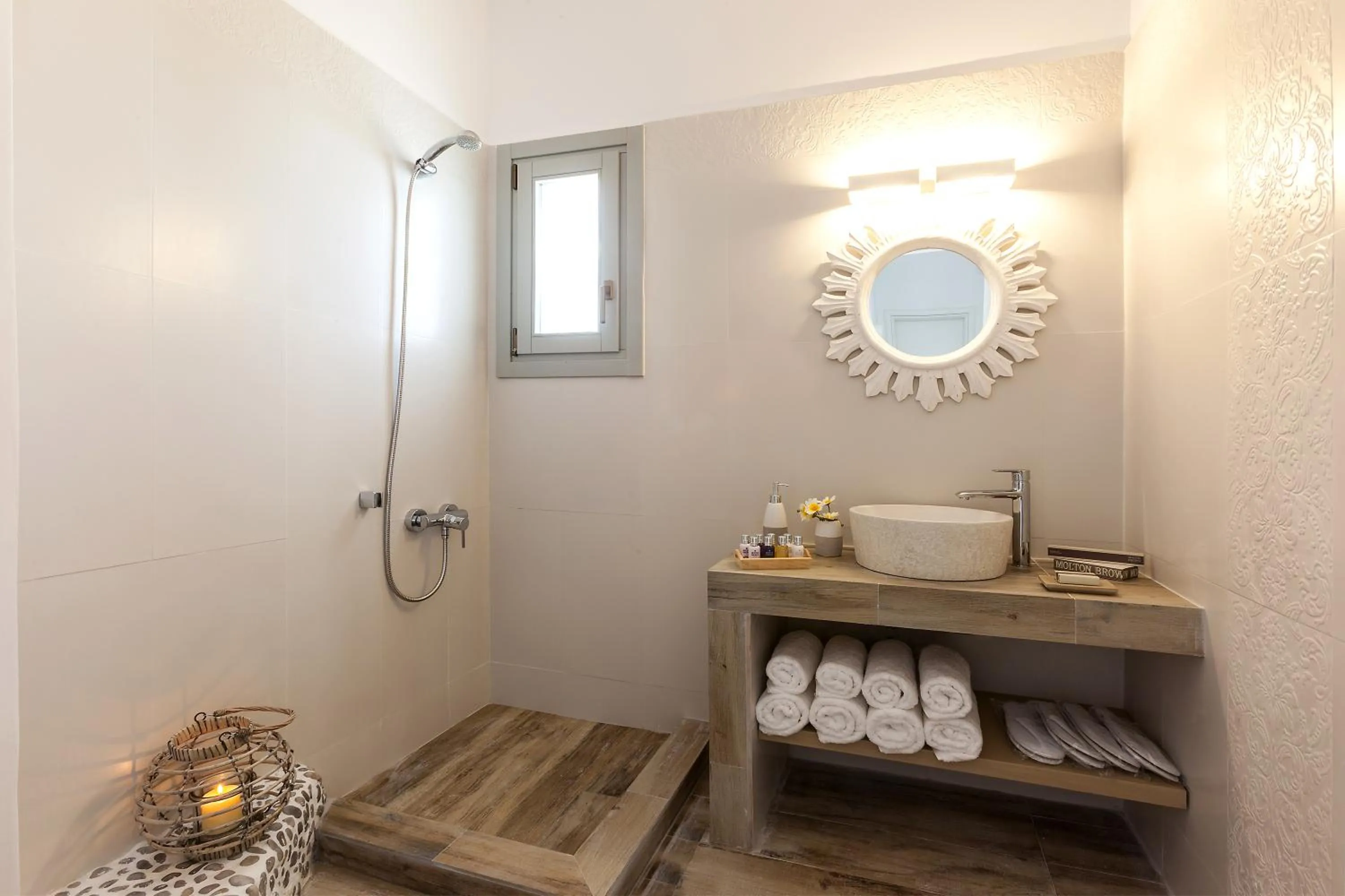 Bathroom in Villa Vinea Santorini