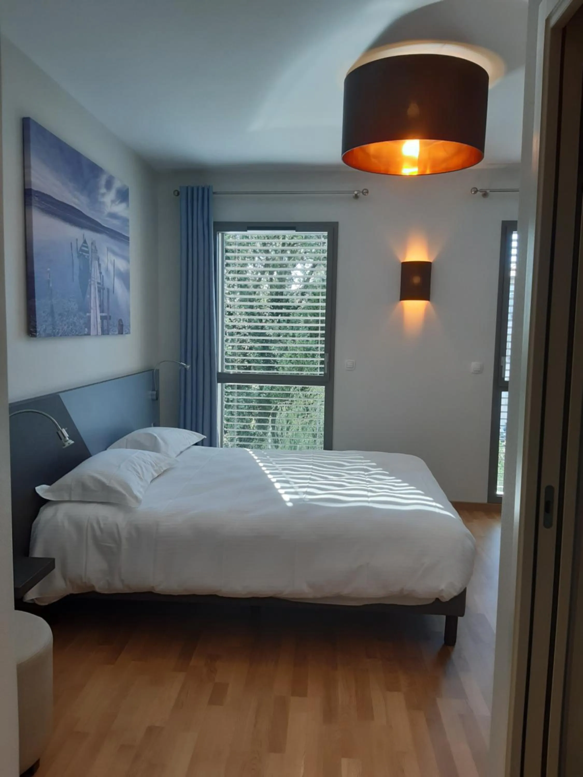 Bedroom, Bed in Logis Hotel du Parc-Restaurant - Le Rouget de Lisle