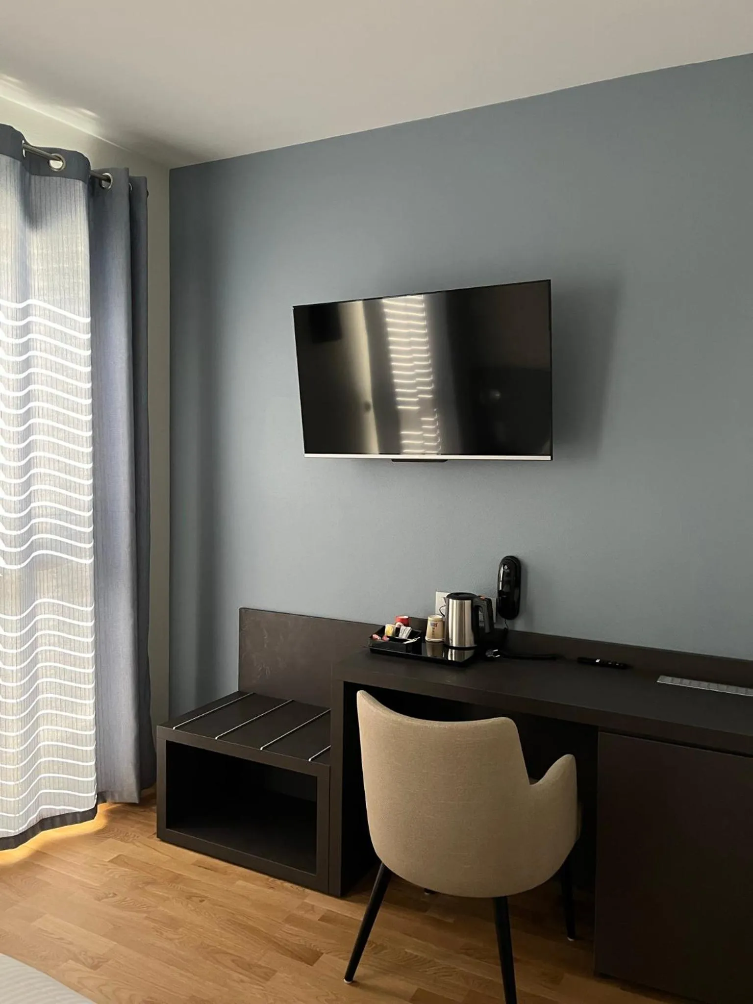 TV and multimedia in Logis Hotel du Parc-Restaurant - Le Rouget de Lisle