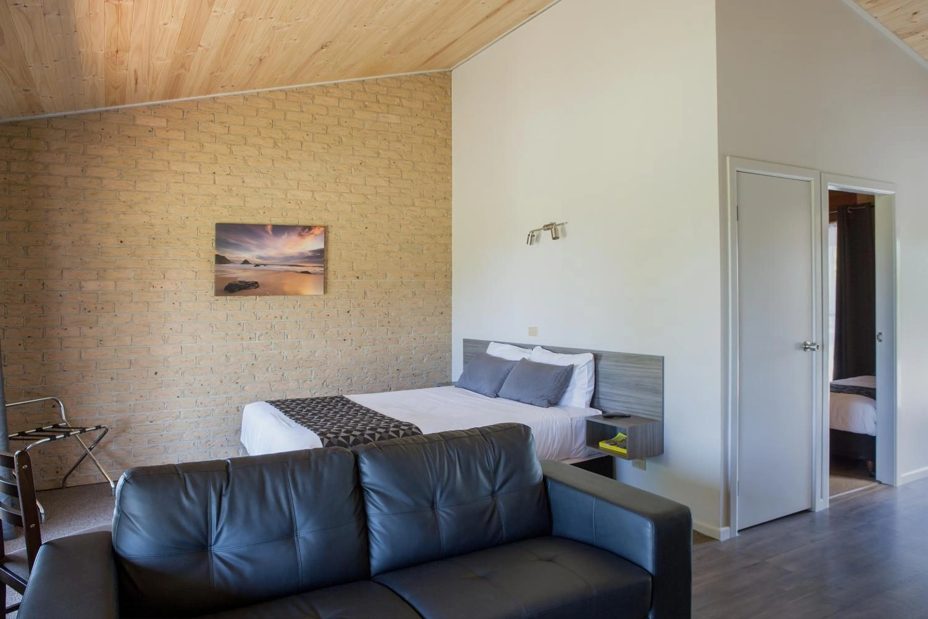 Bed in Lookout Mountain Retreat