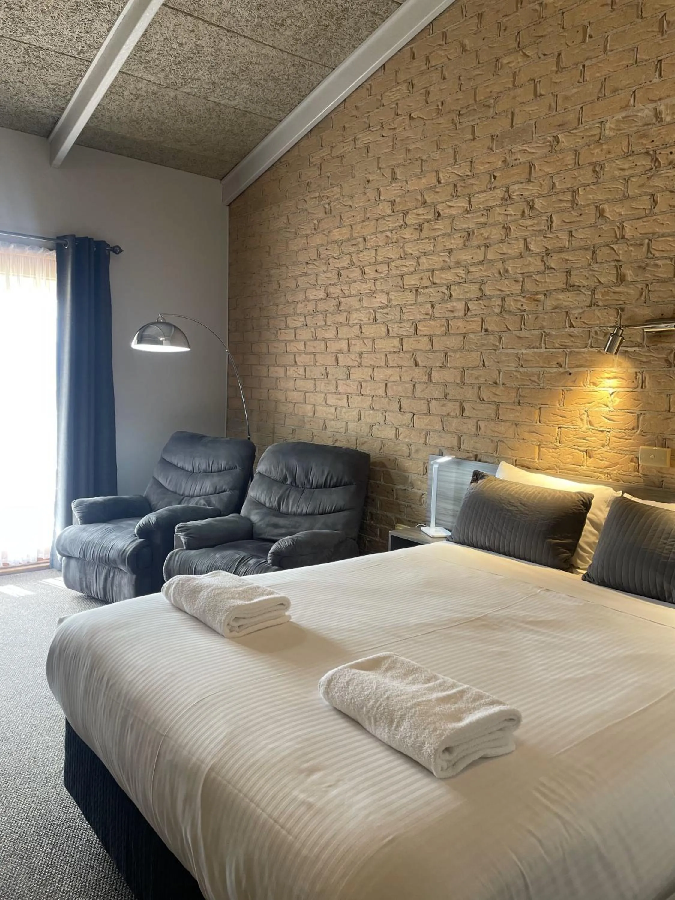 Bed in Lookout Mountain Retreat