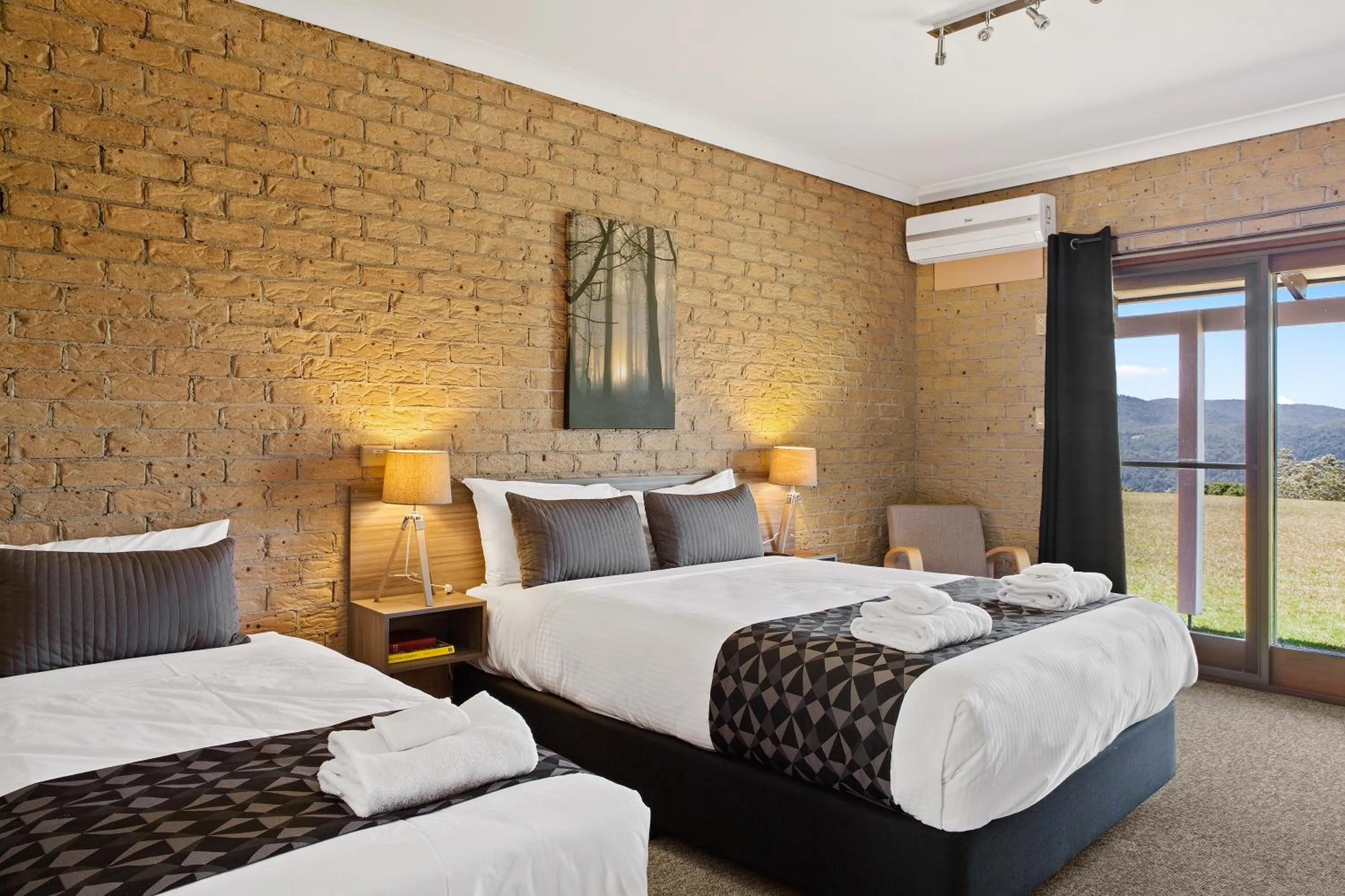 Bed in Lookout Mountain Retreat