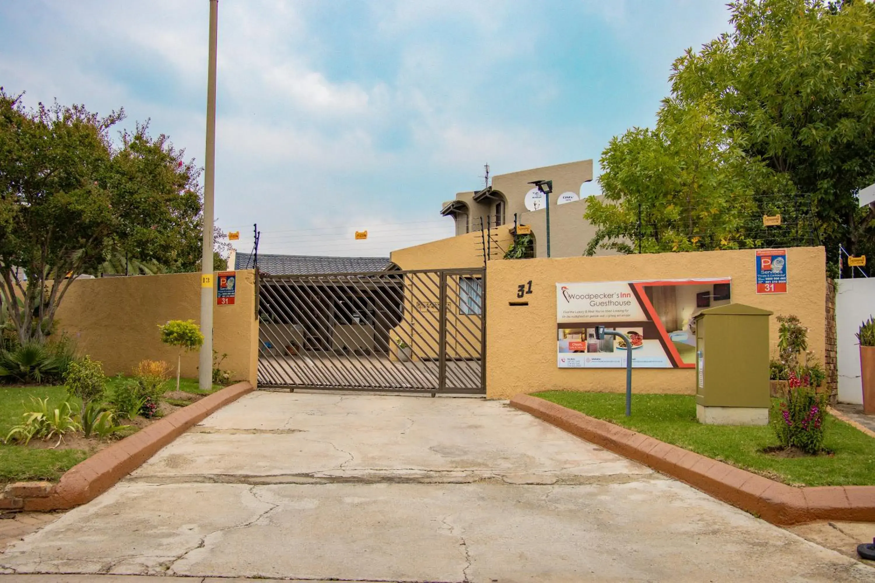 Woodpecker's Inn Guest House Woodpecker's Inn Guest House