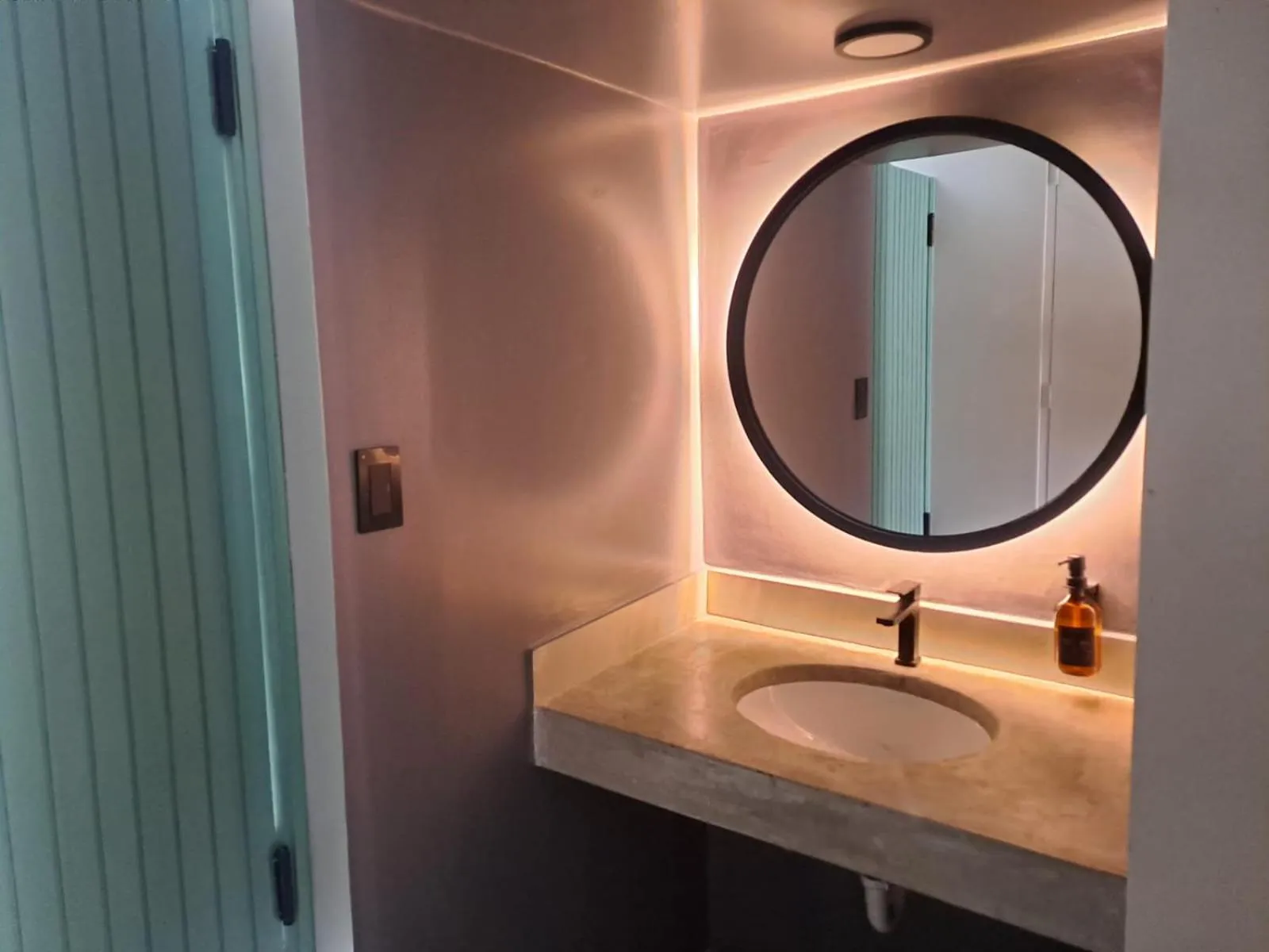 Bathroom in NAIA Miraflores Lima