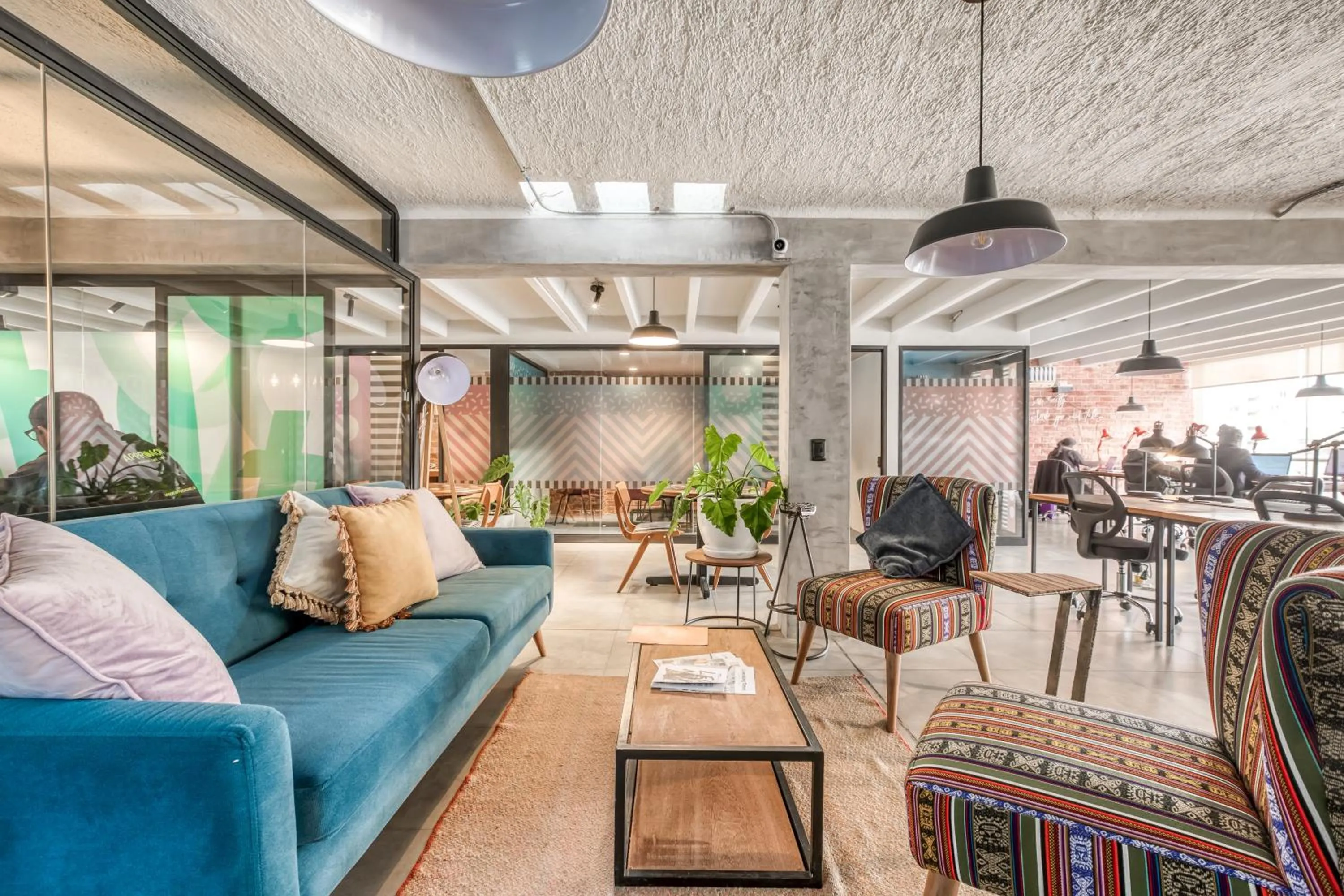 Business facilities in NAIA Miraflores Lima