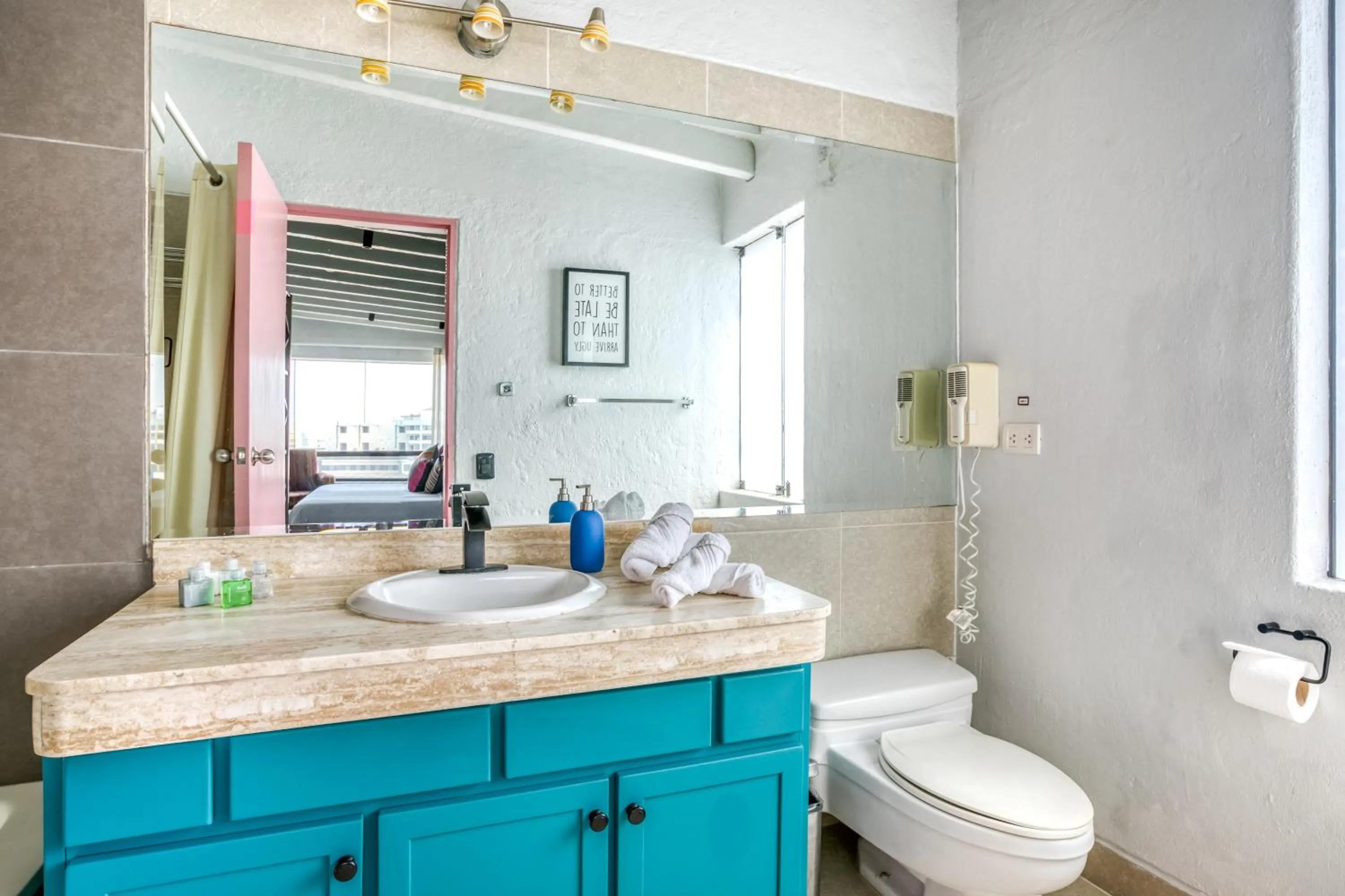 Bathroom in NAIA Miraflores Lima