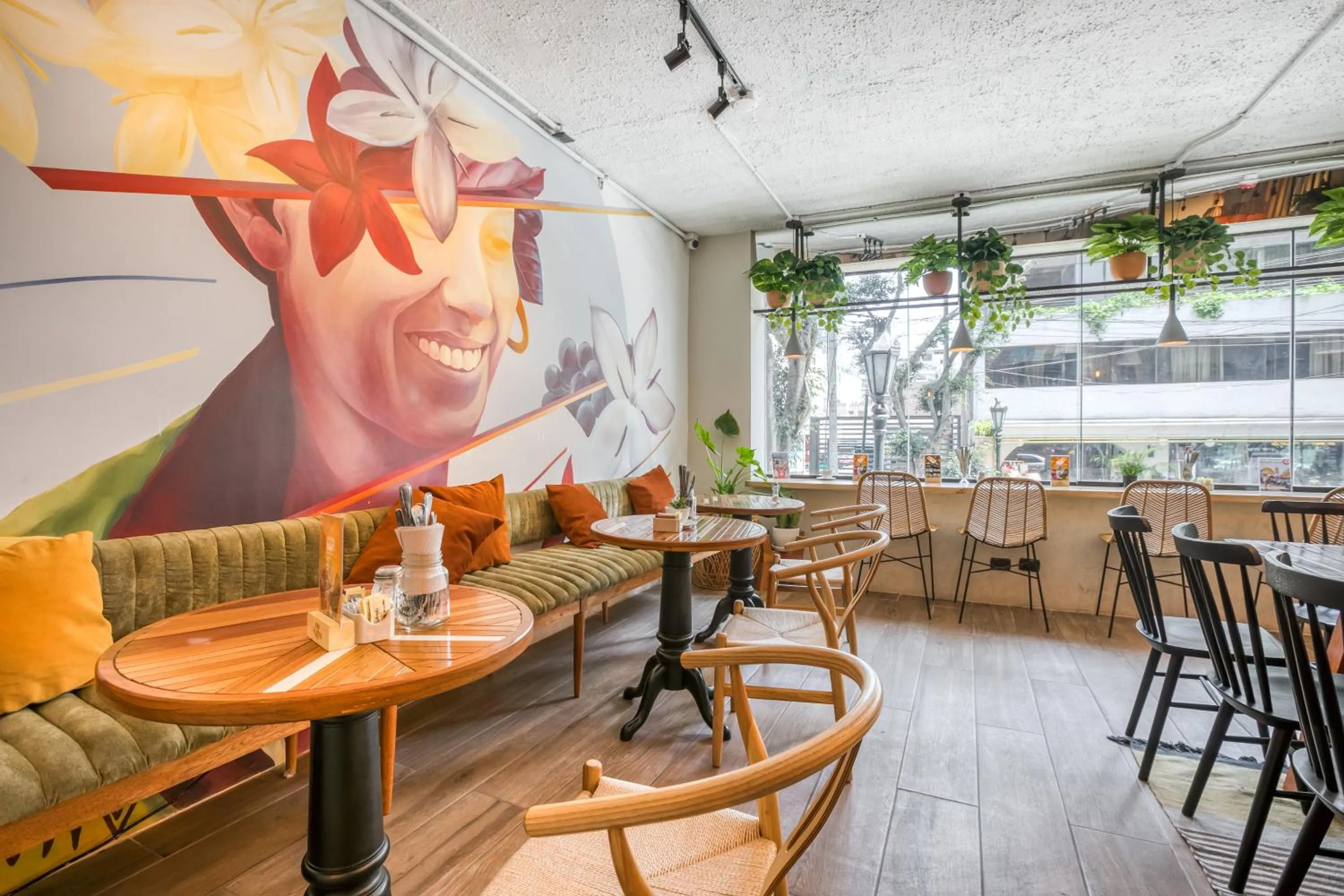 Restaurant/places to eat in NAIA Miraflores Lima