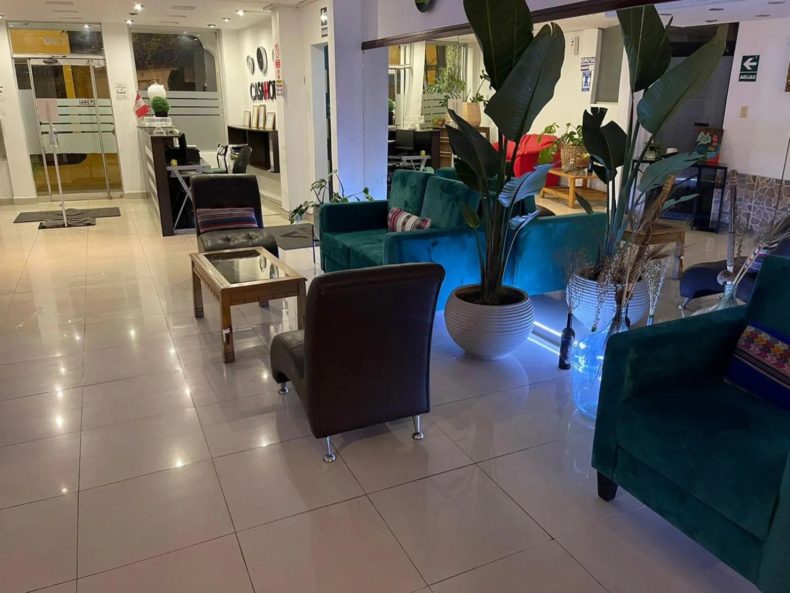 Seating area in CasaHotel Jockey Plaza Mall