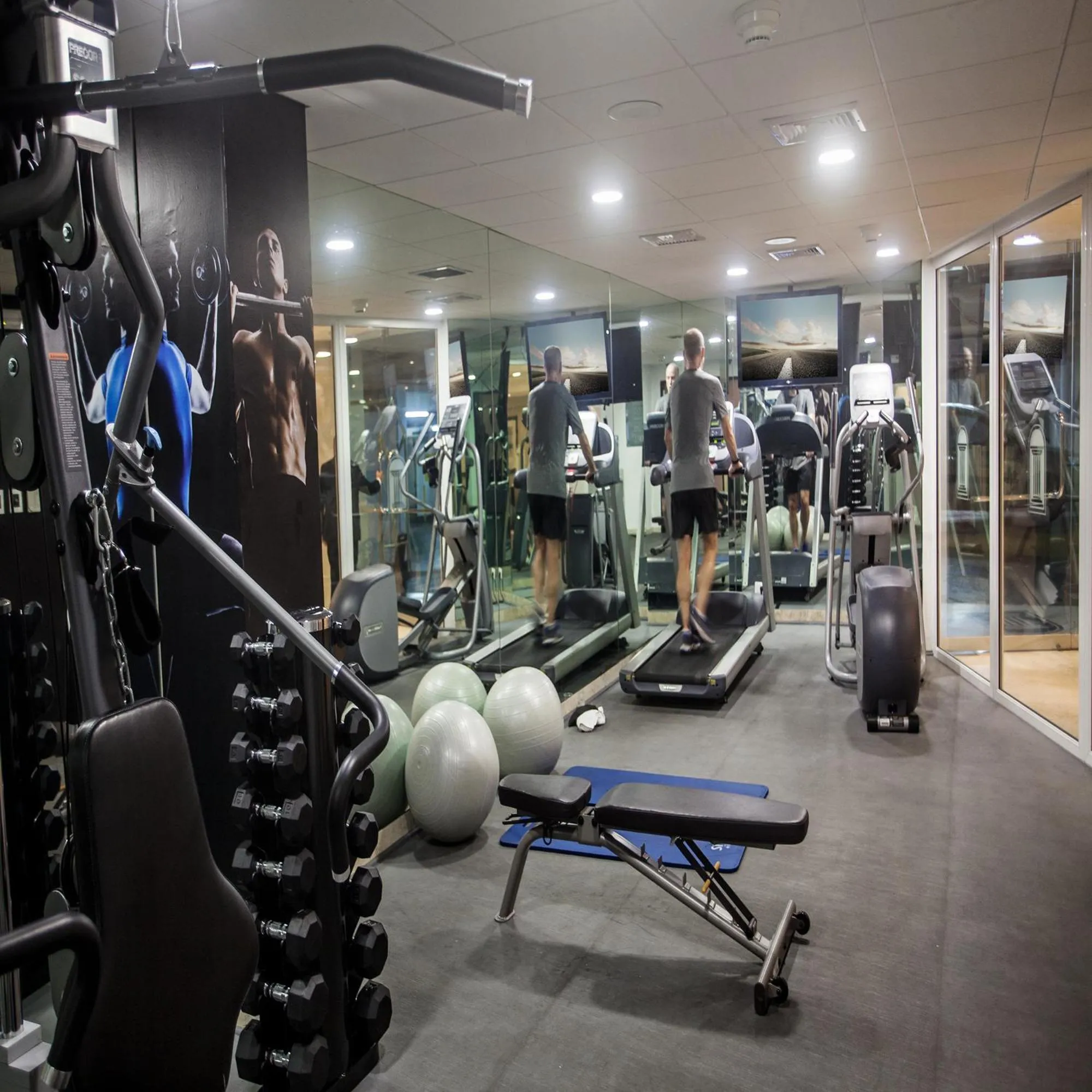 Fitness centre/facilities in Del Pilar Miraflores Hotel