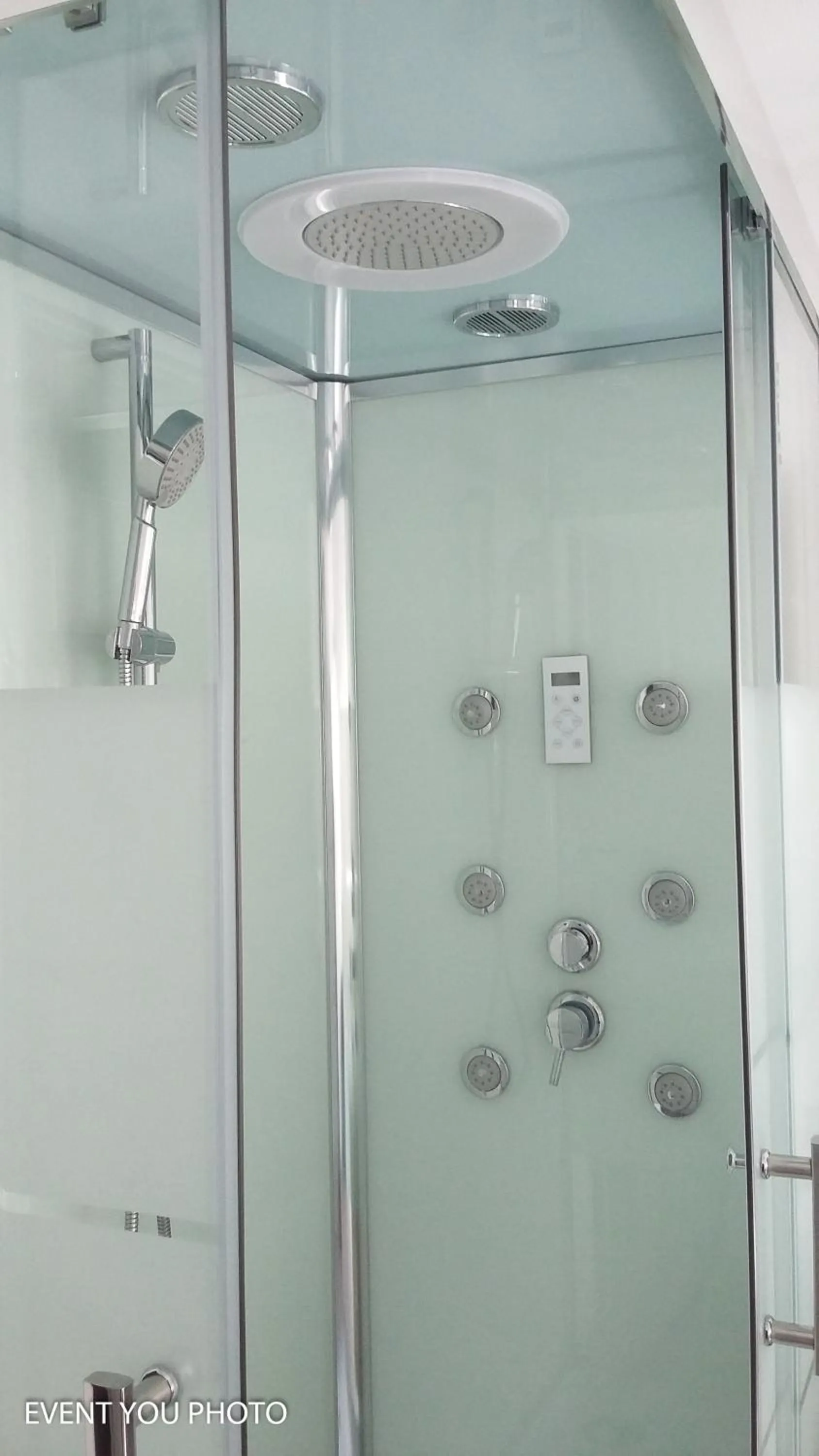 Bathroom in Les Hauts de la Cluse