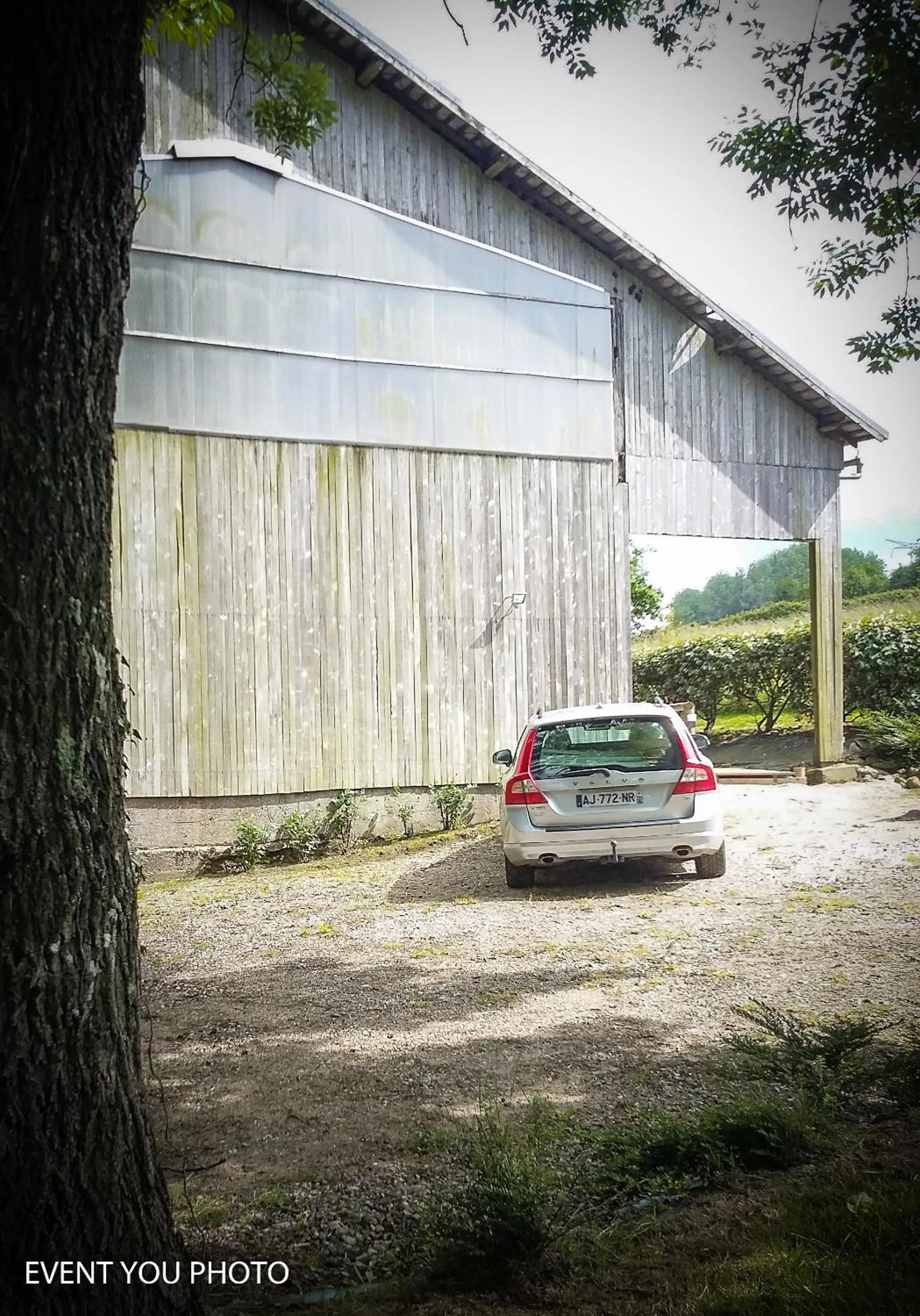 Parking in Les Hauts de la Cluse