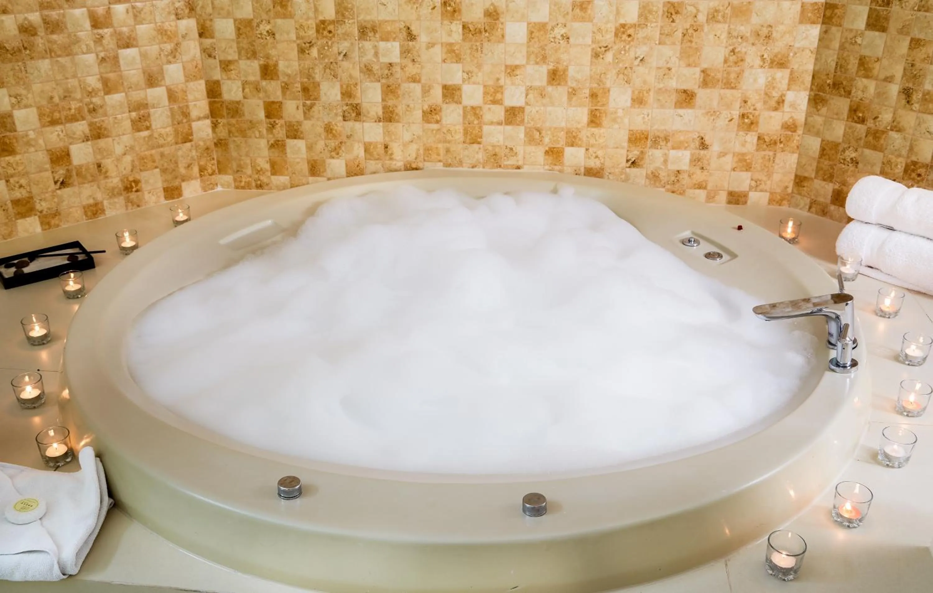 Hot Tub in El Golf Hotel Boutique