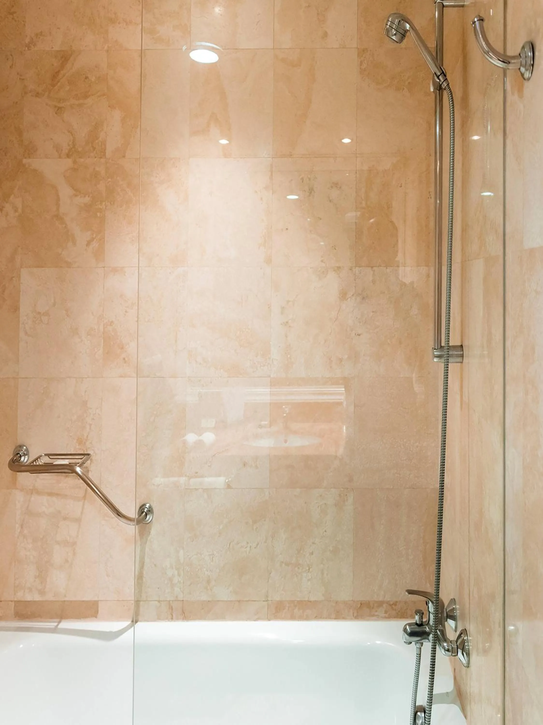 Shower in Meliá Lima