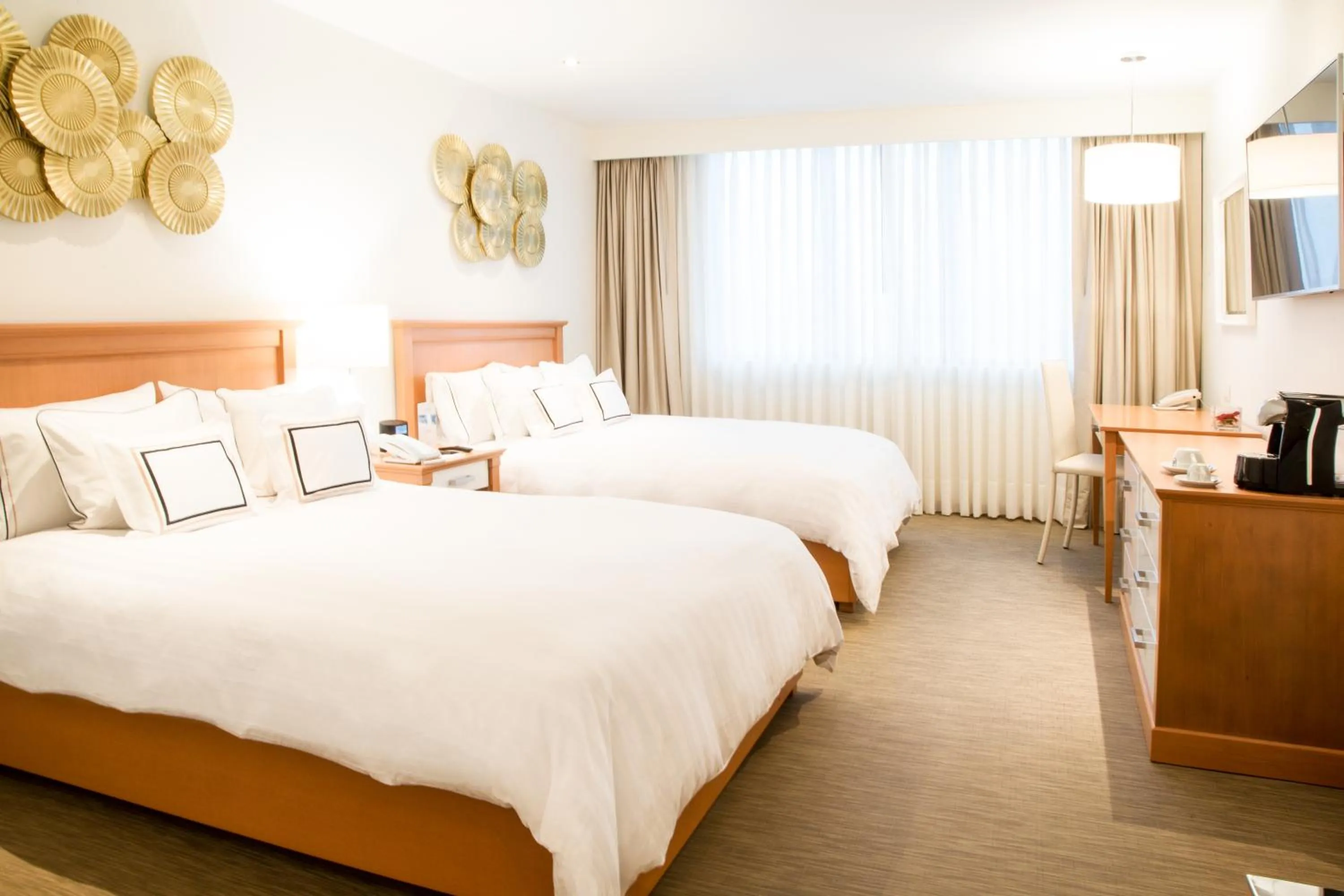 TV and multimedia, Bed in Hotel Melia Lima