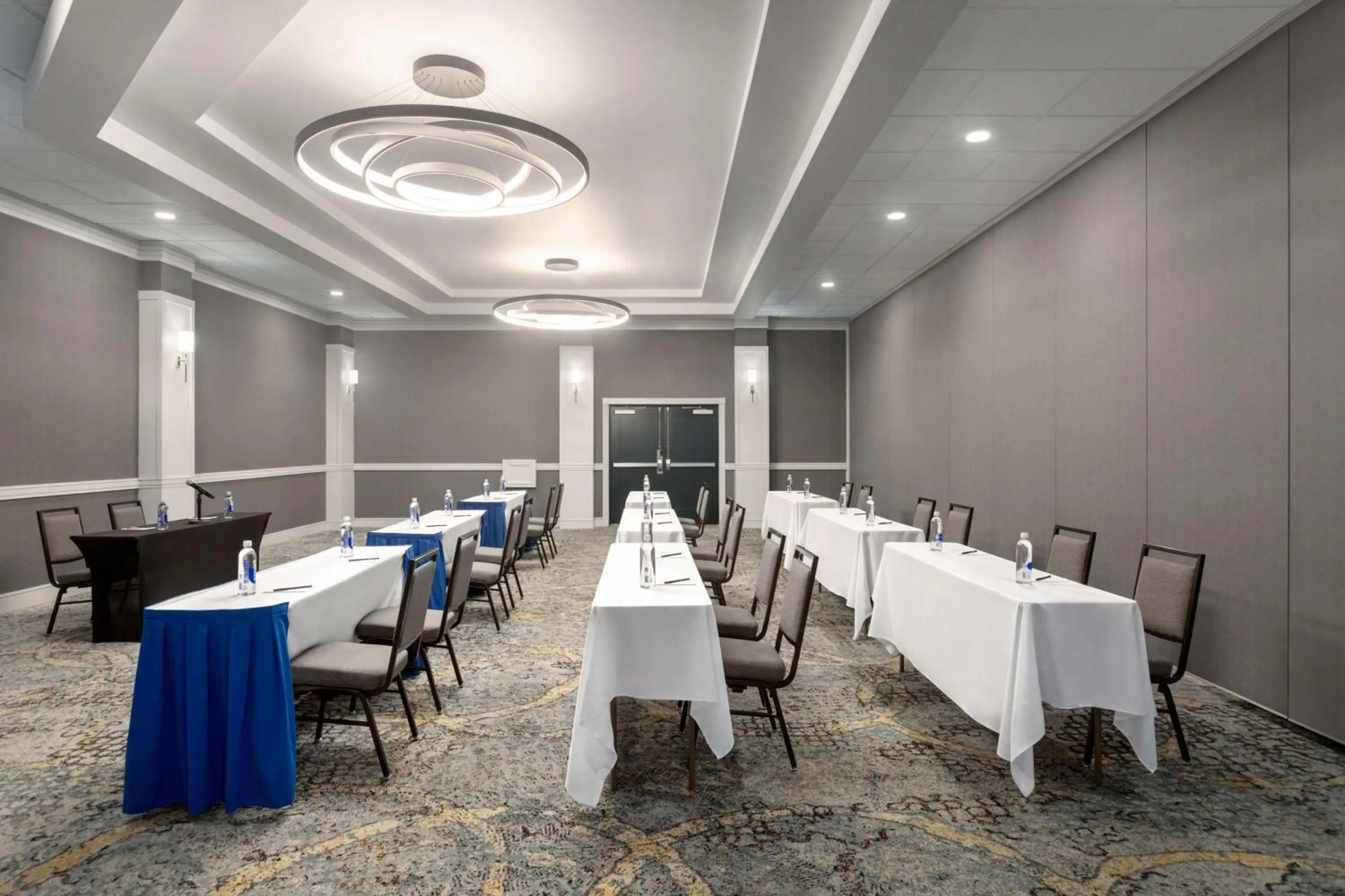 Meeting/conference room in Doubletree by Hilton Fort Myers at Bell Tower Shops