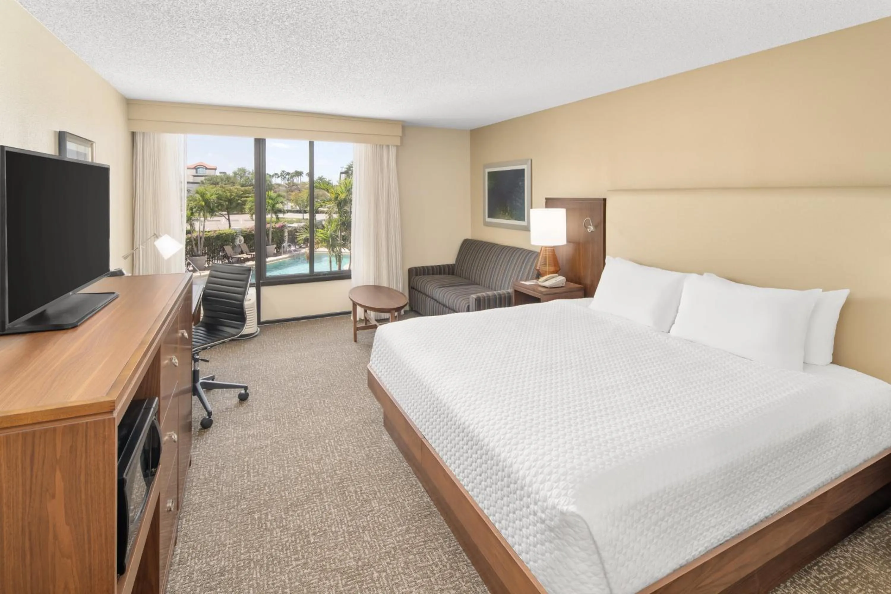 Photo of the whole room, Bed in Doubletree by Hilton Fort Myers at Bell Tower Shops