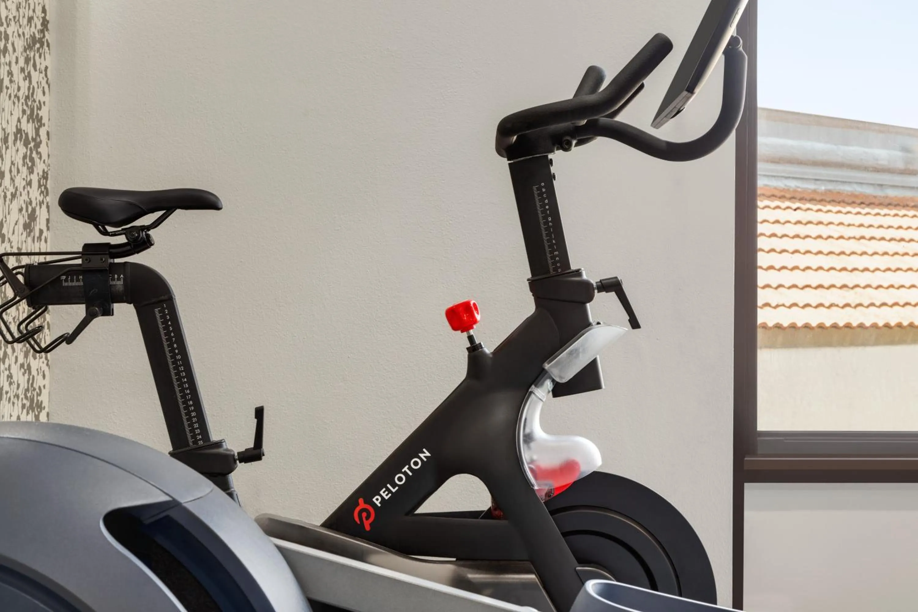 Fitness centre/facilities in Doubletree by Hilton Fort Myers at Bell Tower Shops