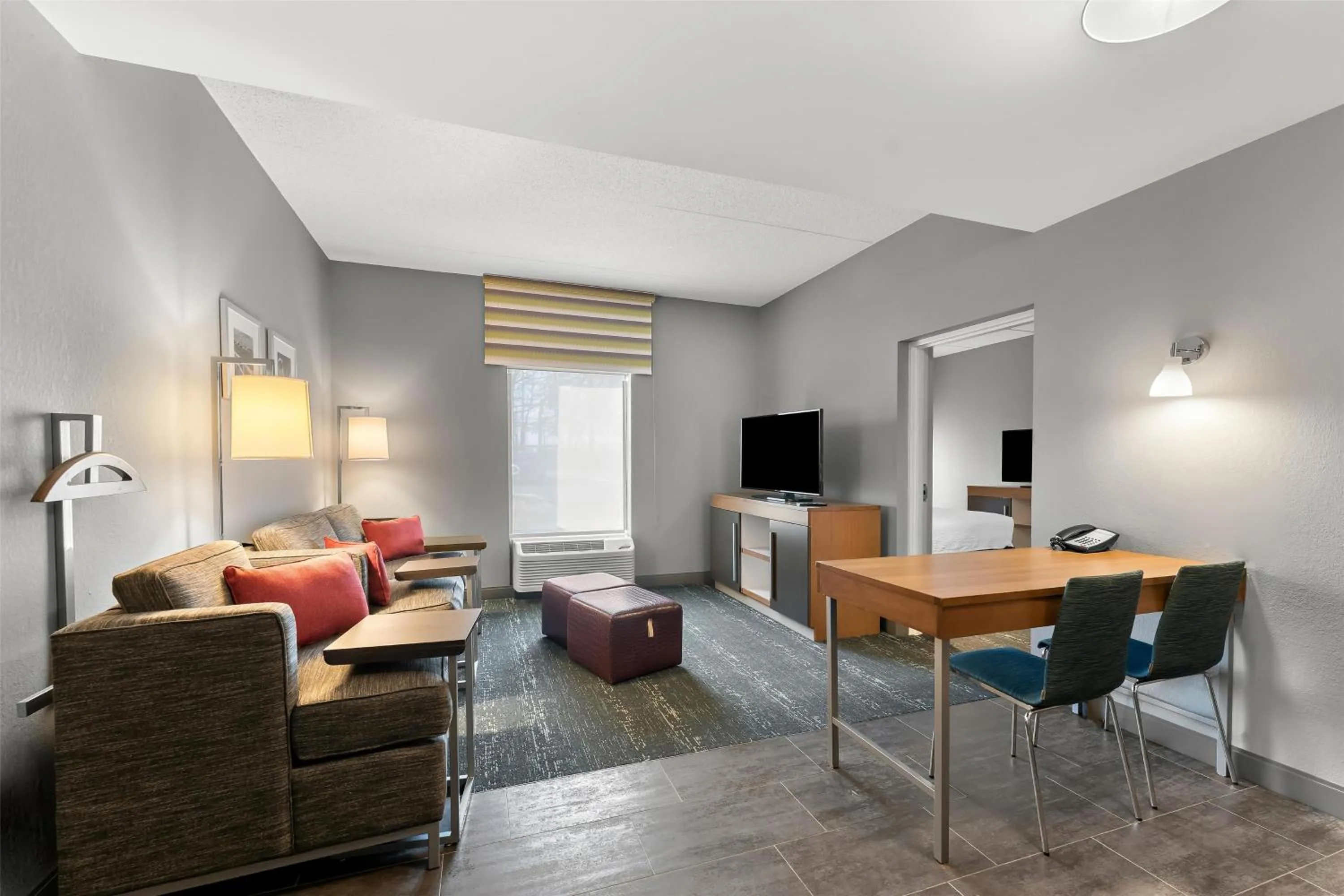 Living room in Hampton Inn & Suites Newtown