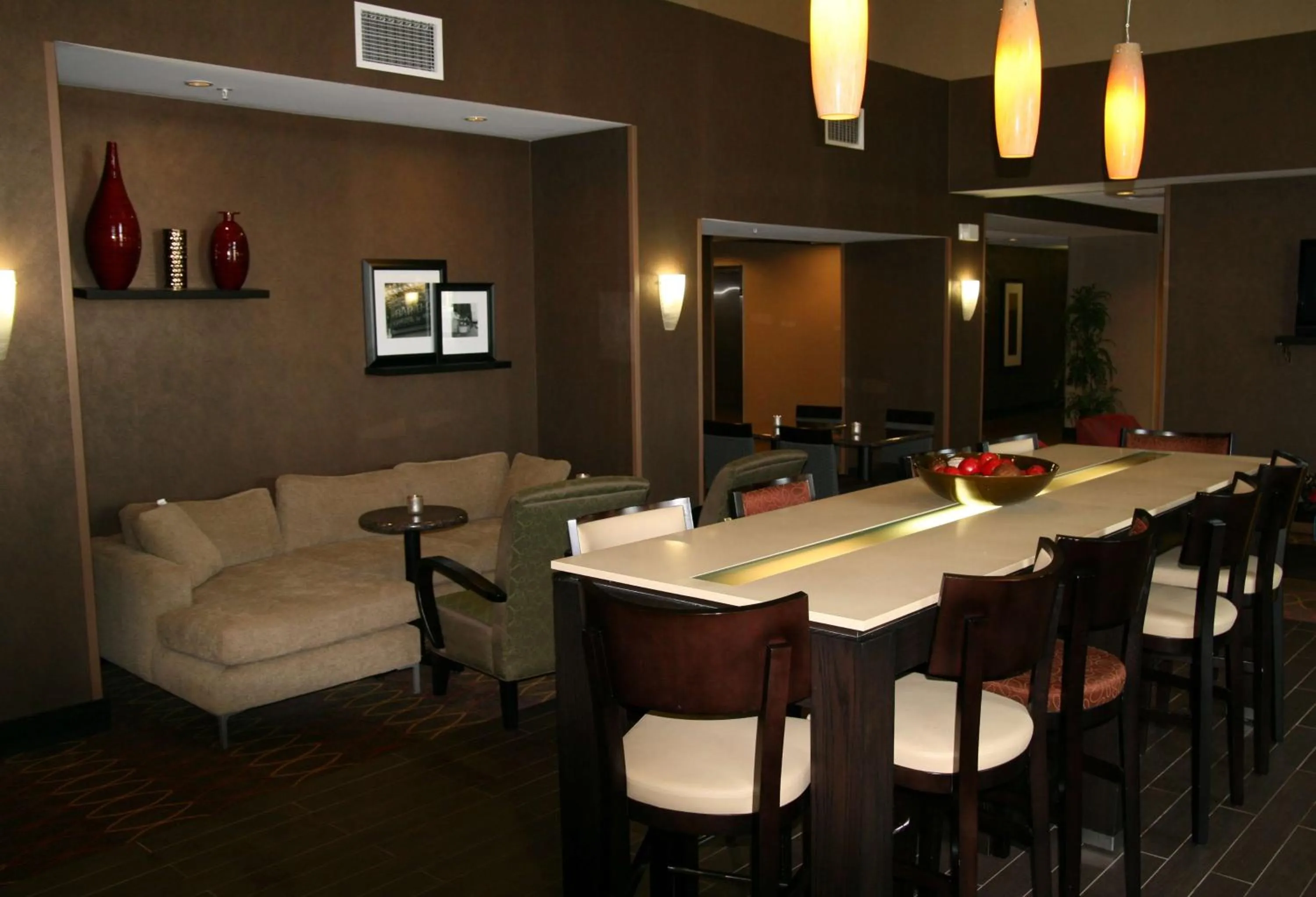 Dining area in Hampton Inn & Suites Lebanon