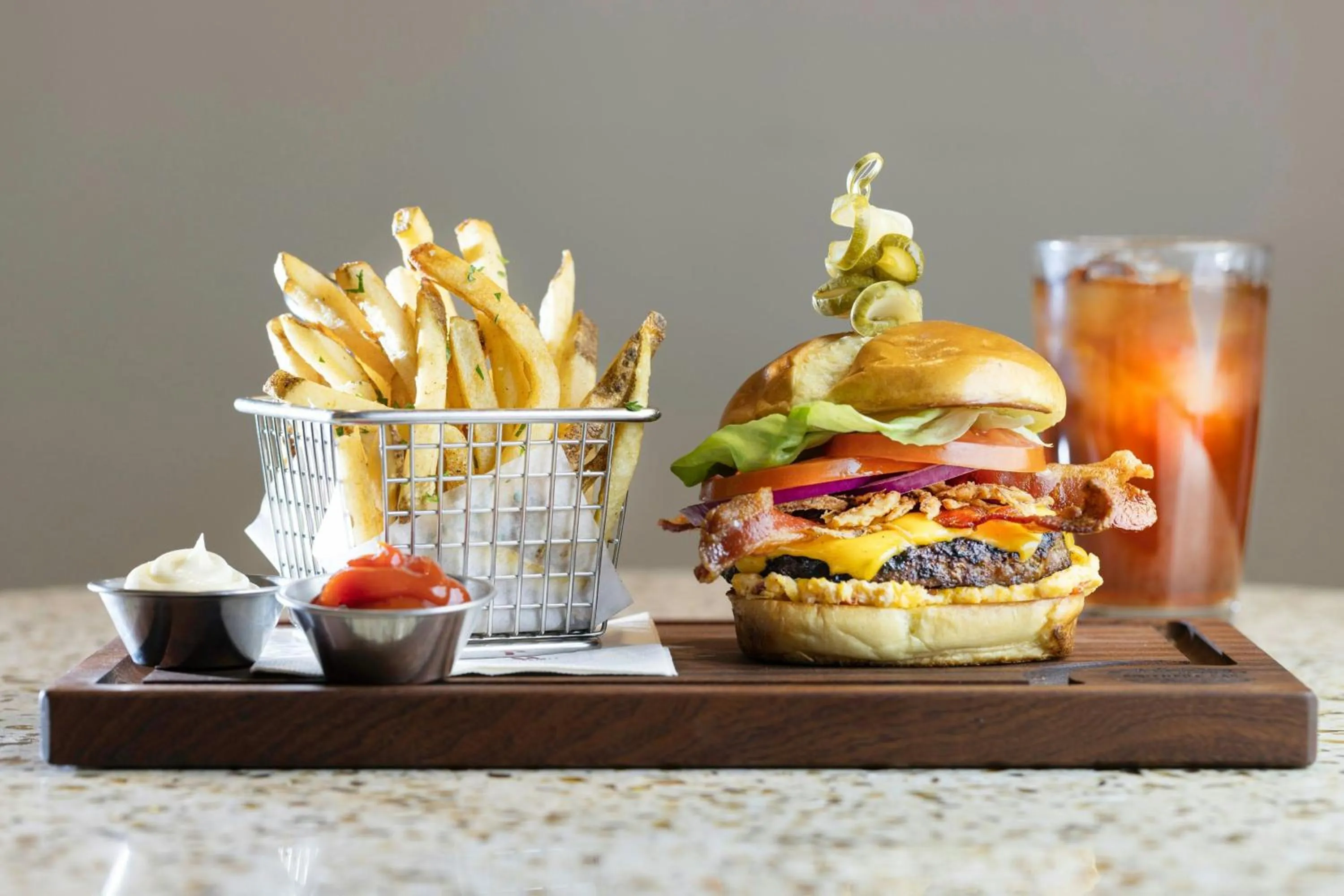 Lounge or bar in Auburn Marriott Opelika Resort & Spa at Grand National