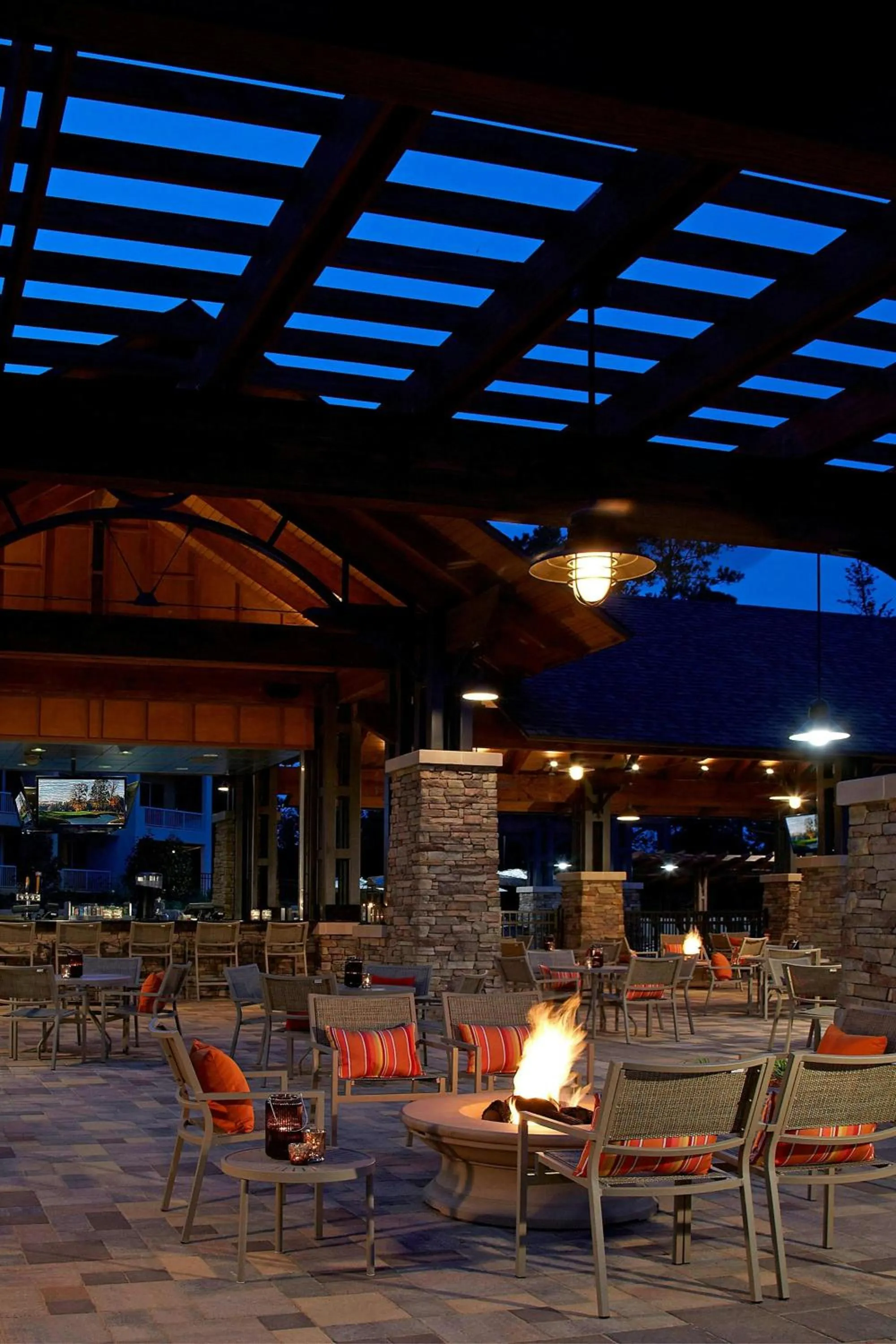 Swimming pool in Auburn Marriott Opelika Resort & Spa at Grand National