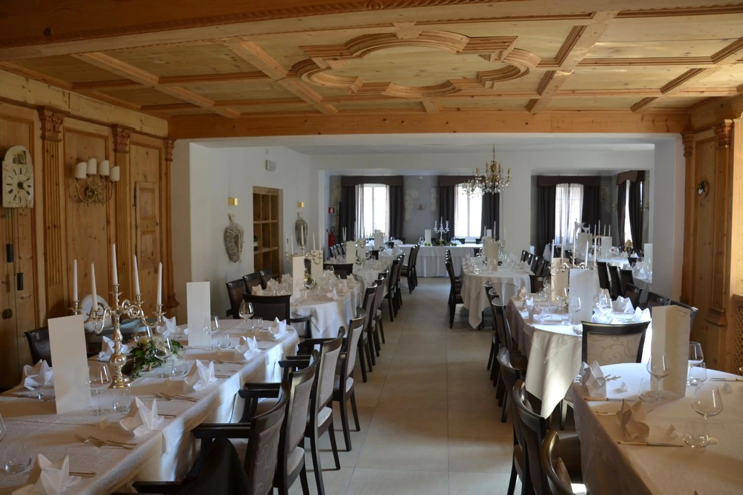 Restaurant/places to eat in Romantic Hotel Excelsior