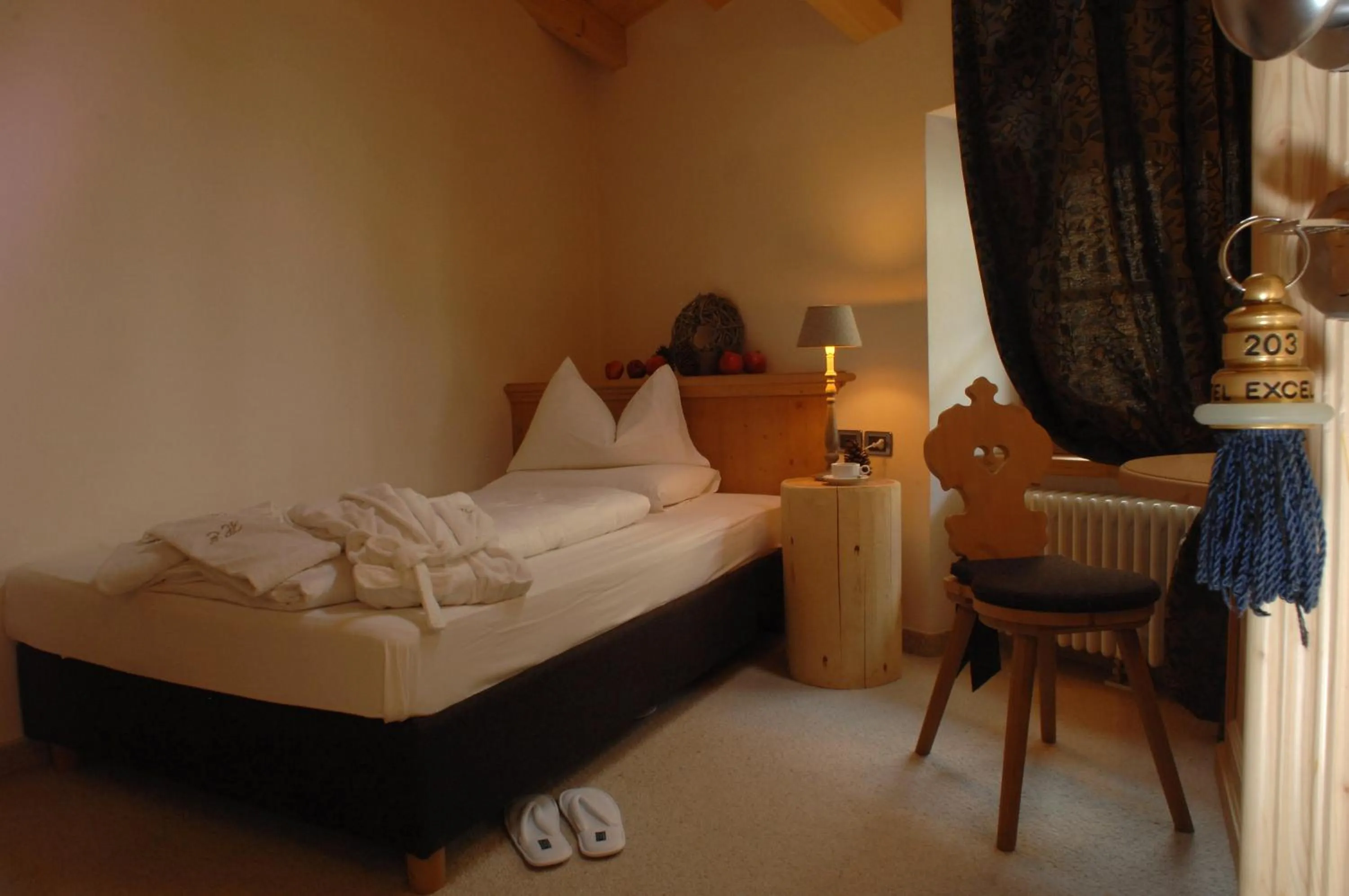 Bed in Romantic Hotel Excelsior