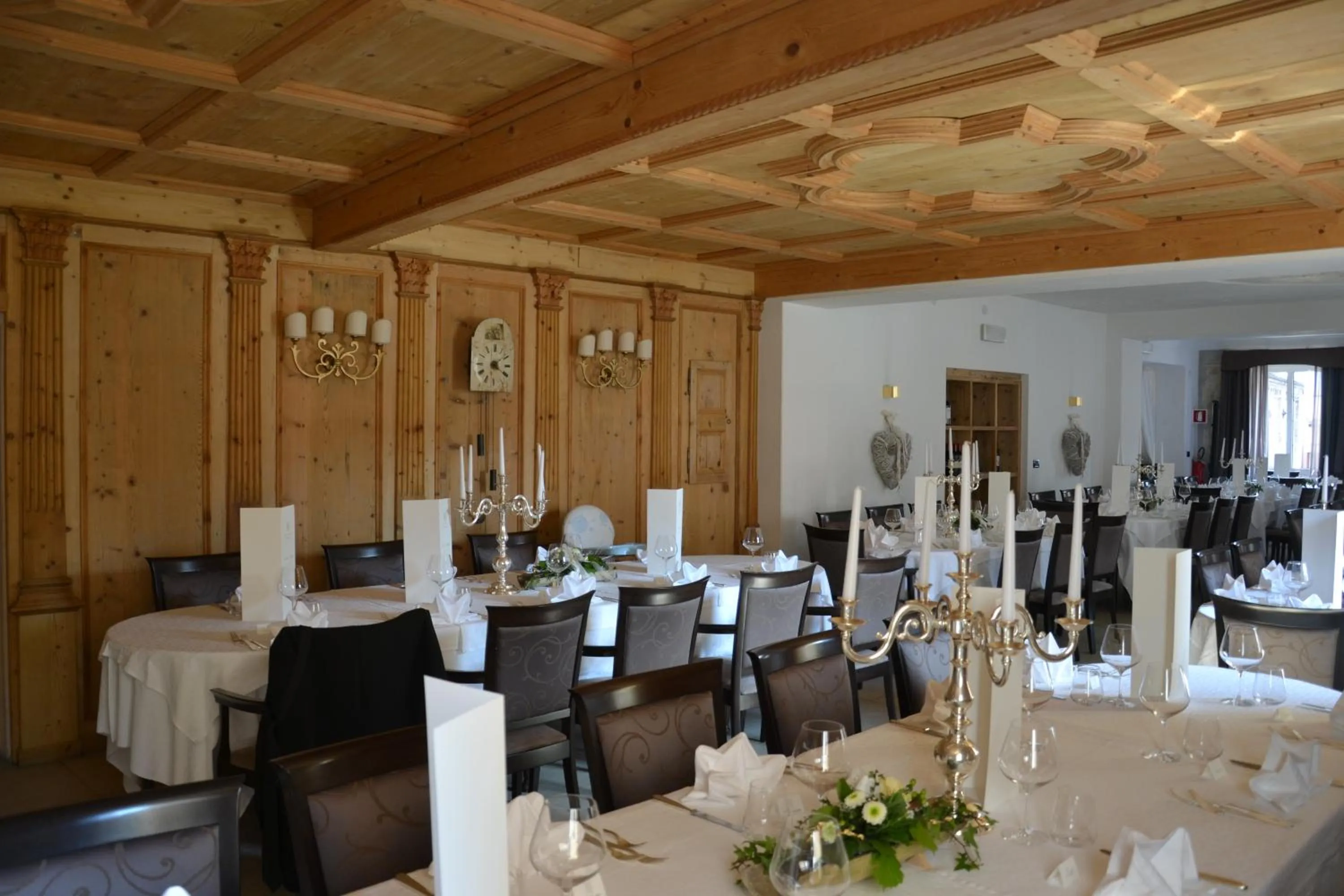 Restaurant/places to eat in Romantic Hotel Excelsior