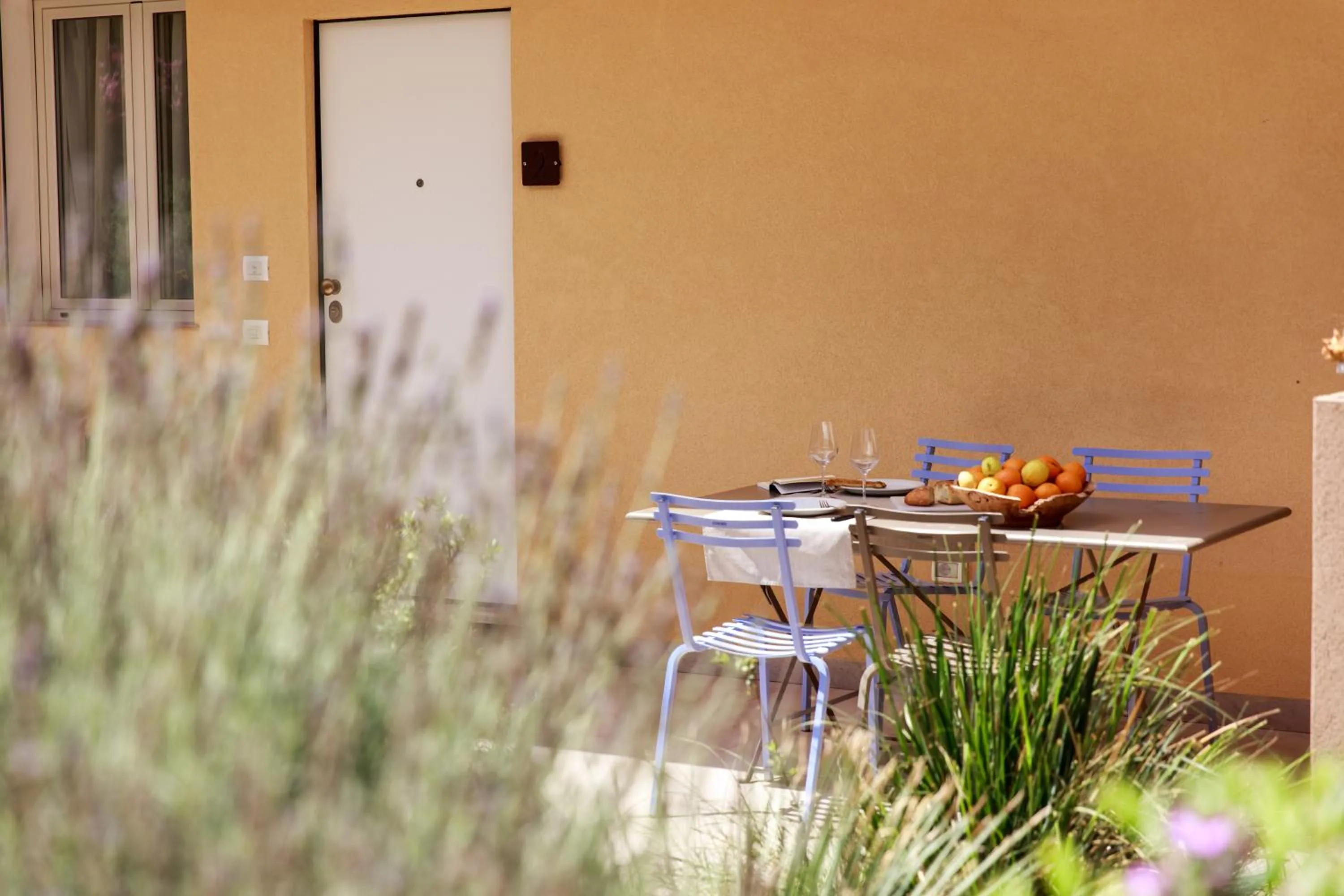 Patio in Luna Minoica Suites and Apartments