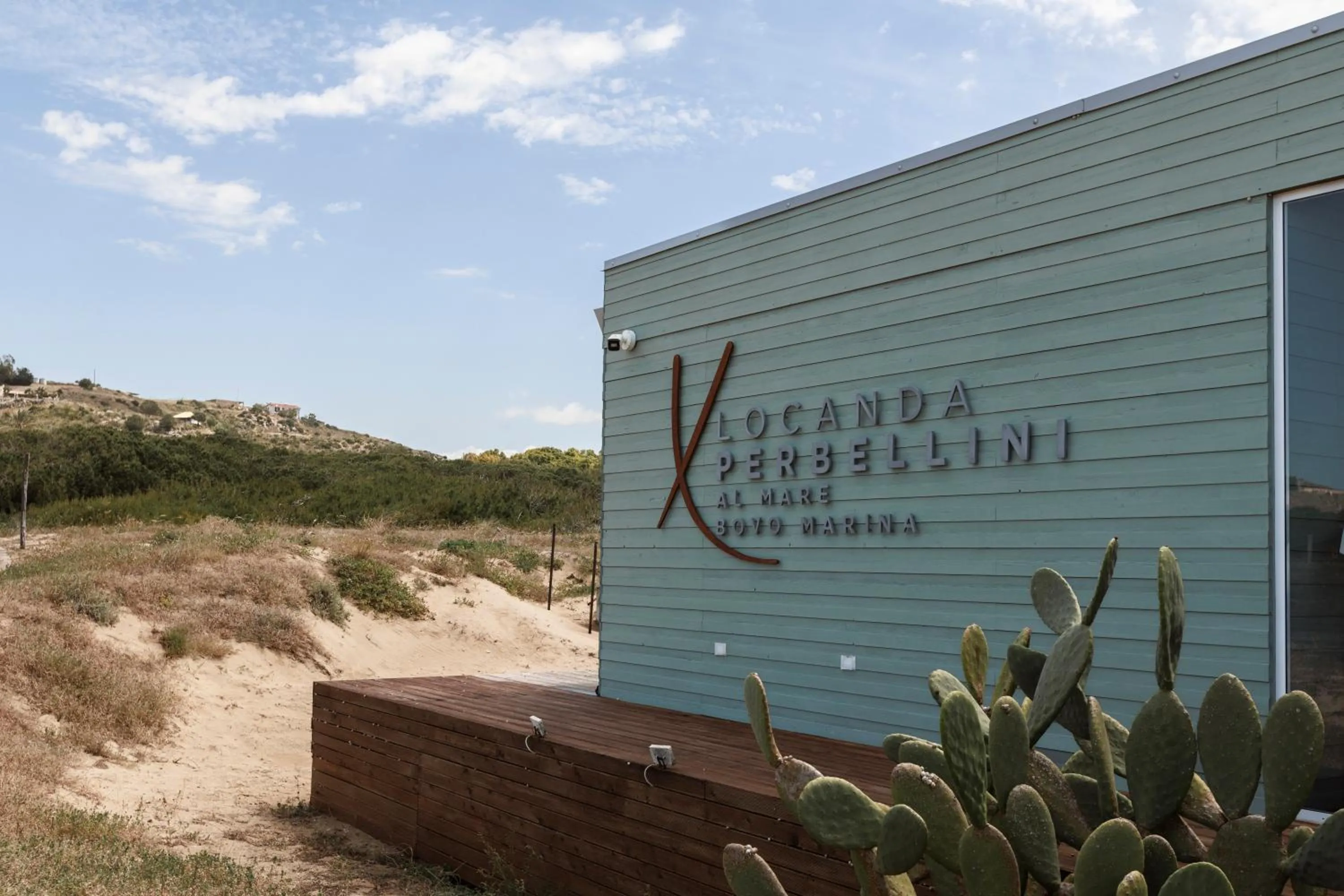 Luna Minoica Suites and Apartments