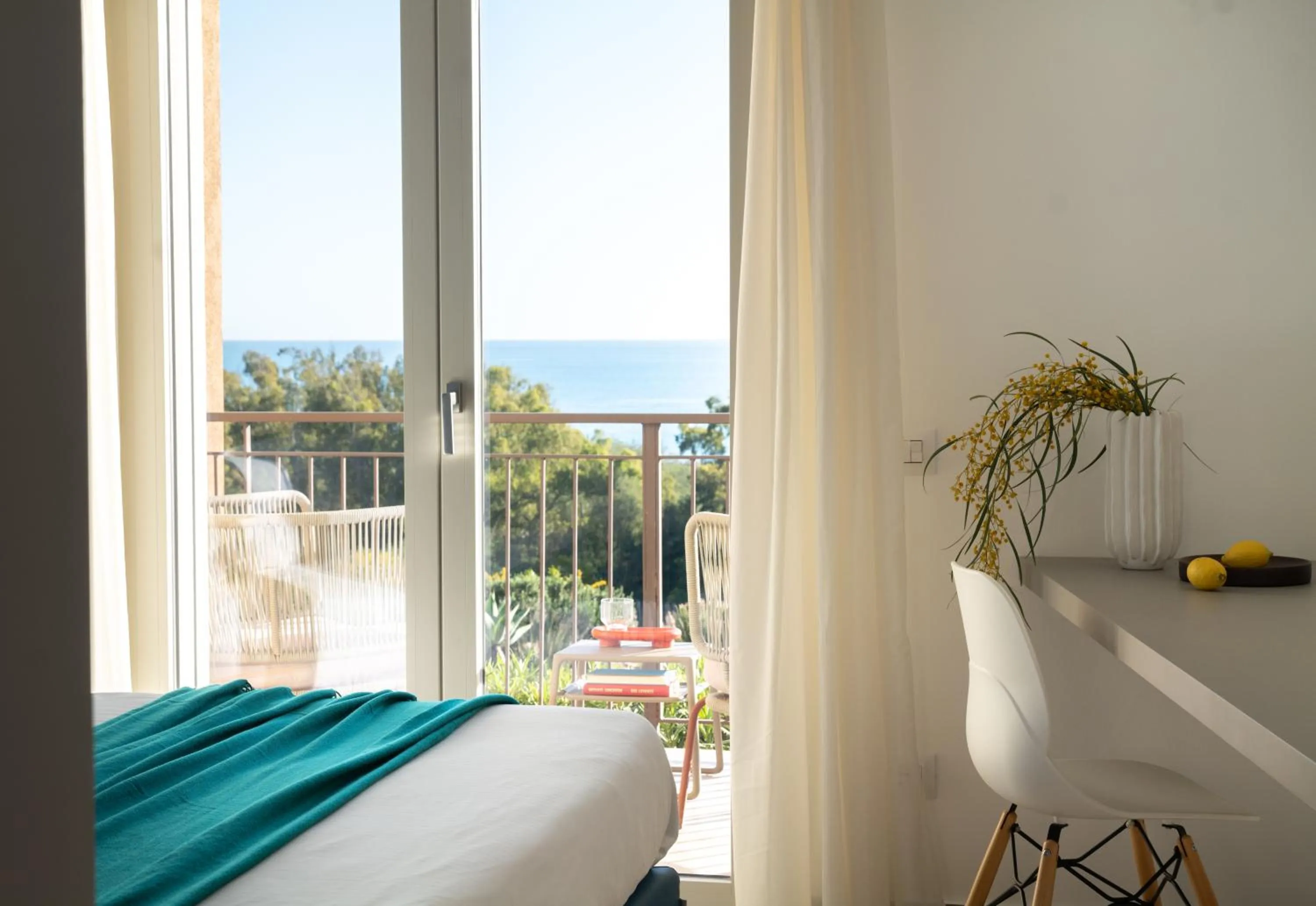 View (from property/room), Bed in Luna Minoica Suites and Apartments