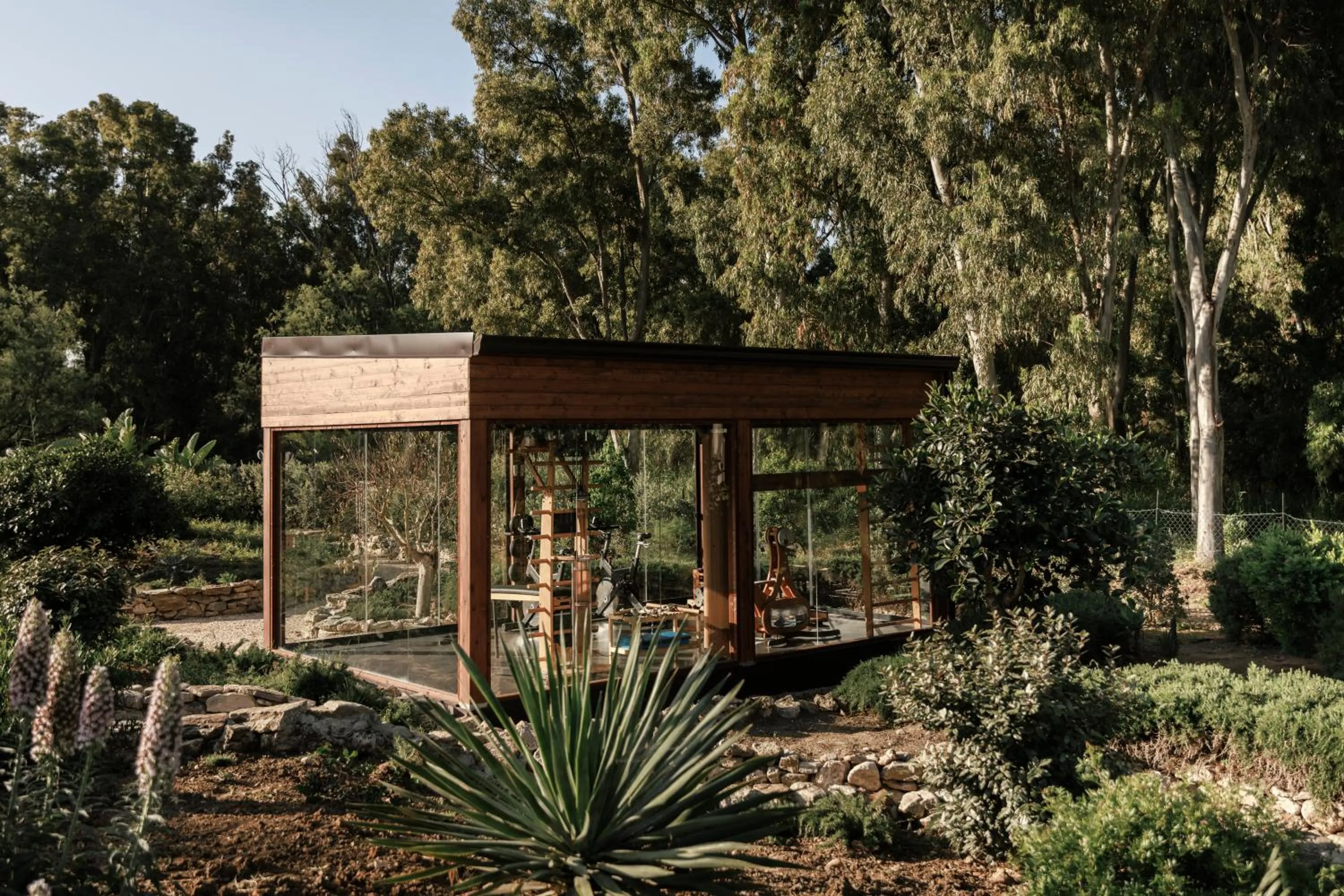 Luna Minoica Suites and Apartments