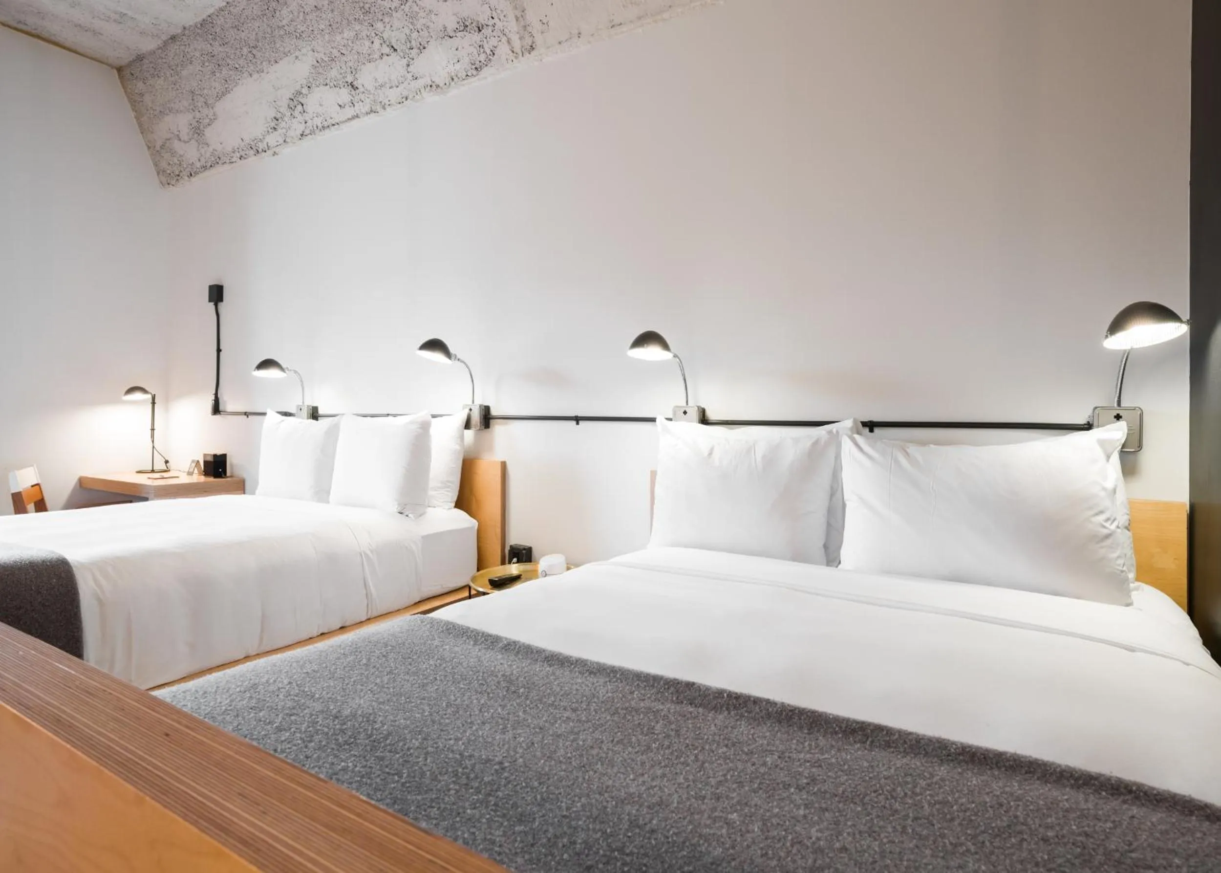 Bed in The Robey, Chicago, a Member of Design Hotels