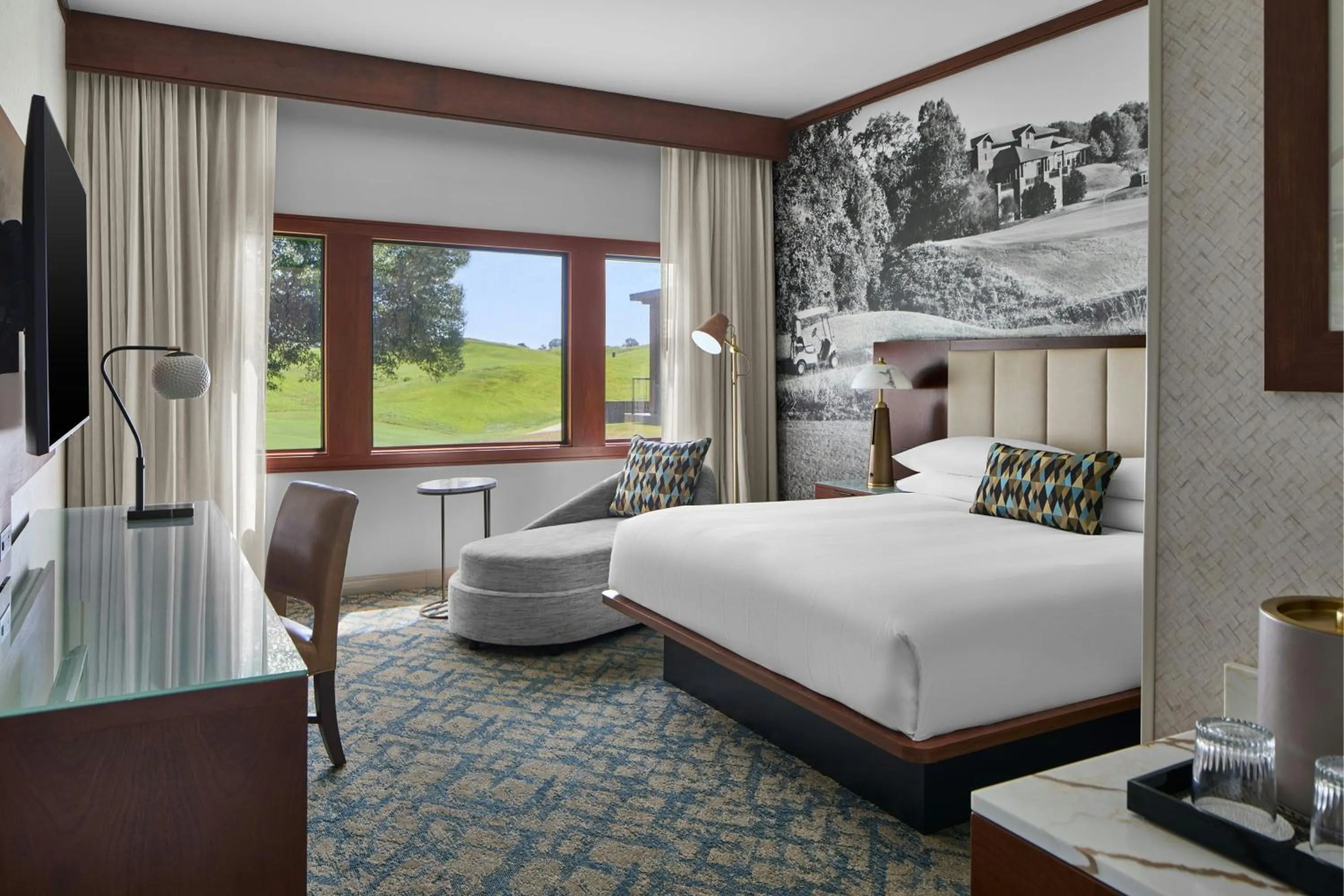 Photo of the whole room, Bed in Montgomery Marriott Prattville Hotel & Conf Ctr at Capitol Hill