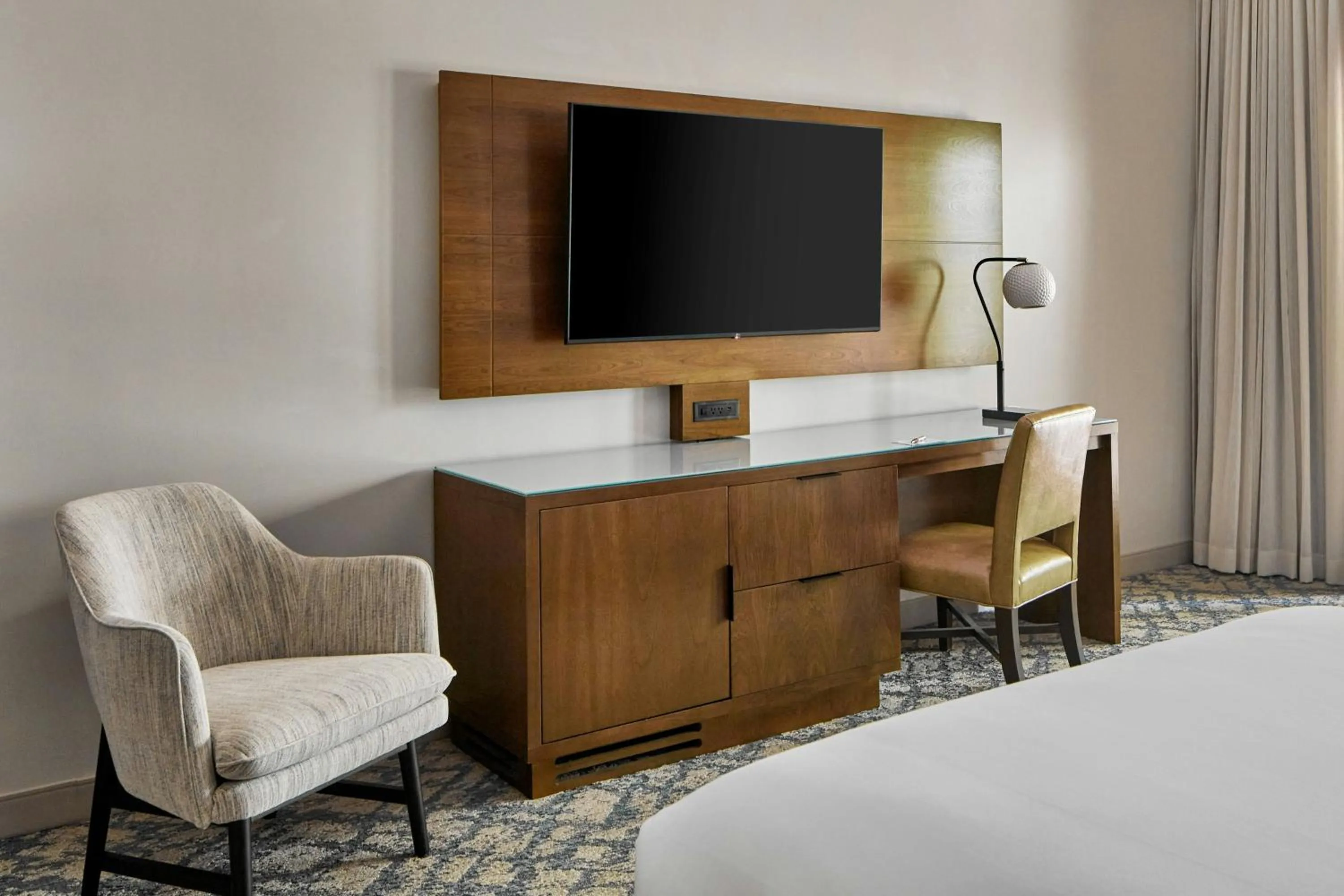 Other, Bed in Montgomery Marriott Prattville Hotel & Conf Ctr at Capitol Hill