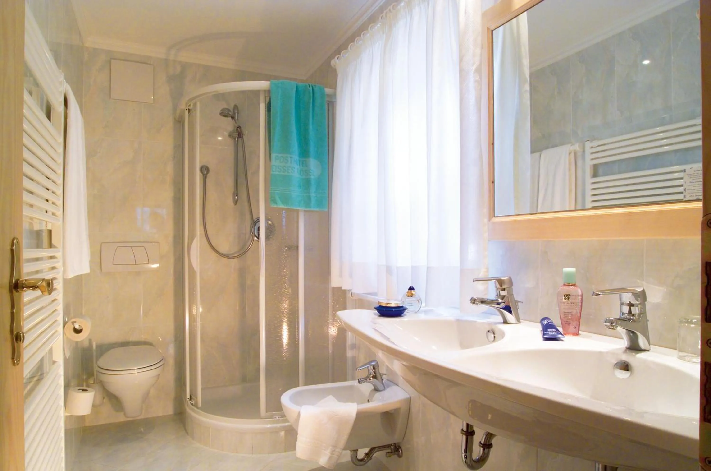 Bathroom in Romantik Hotel Post