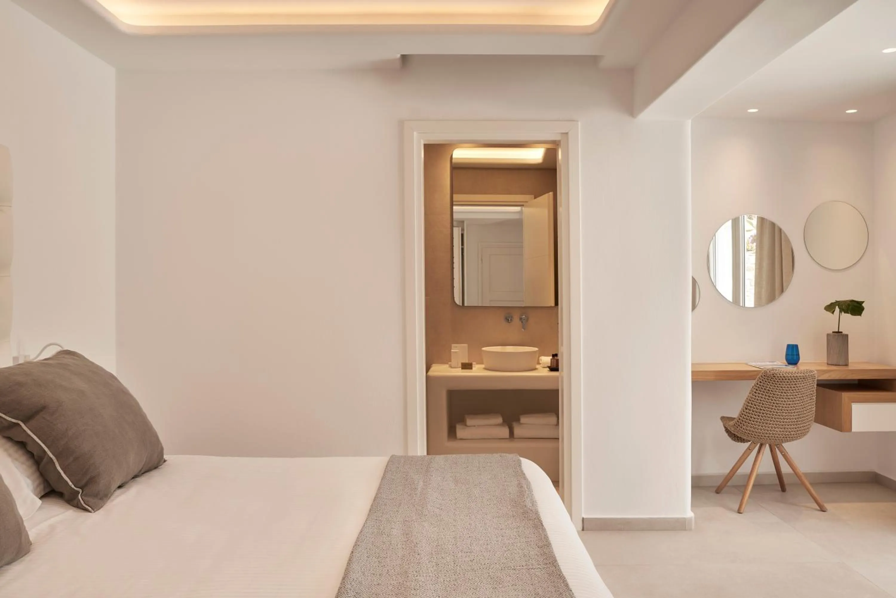 Bathroom, Bed in Paradise View Hotel