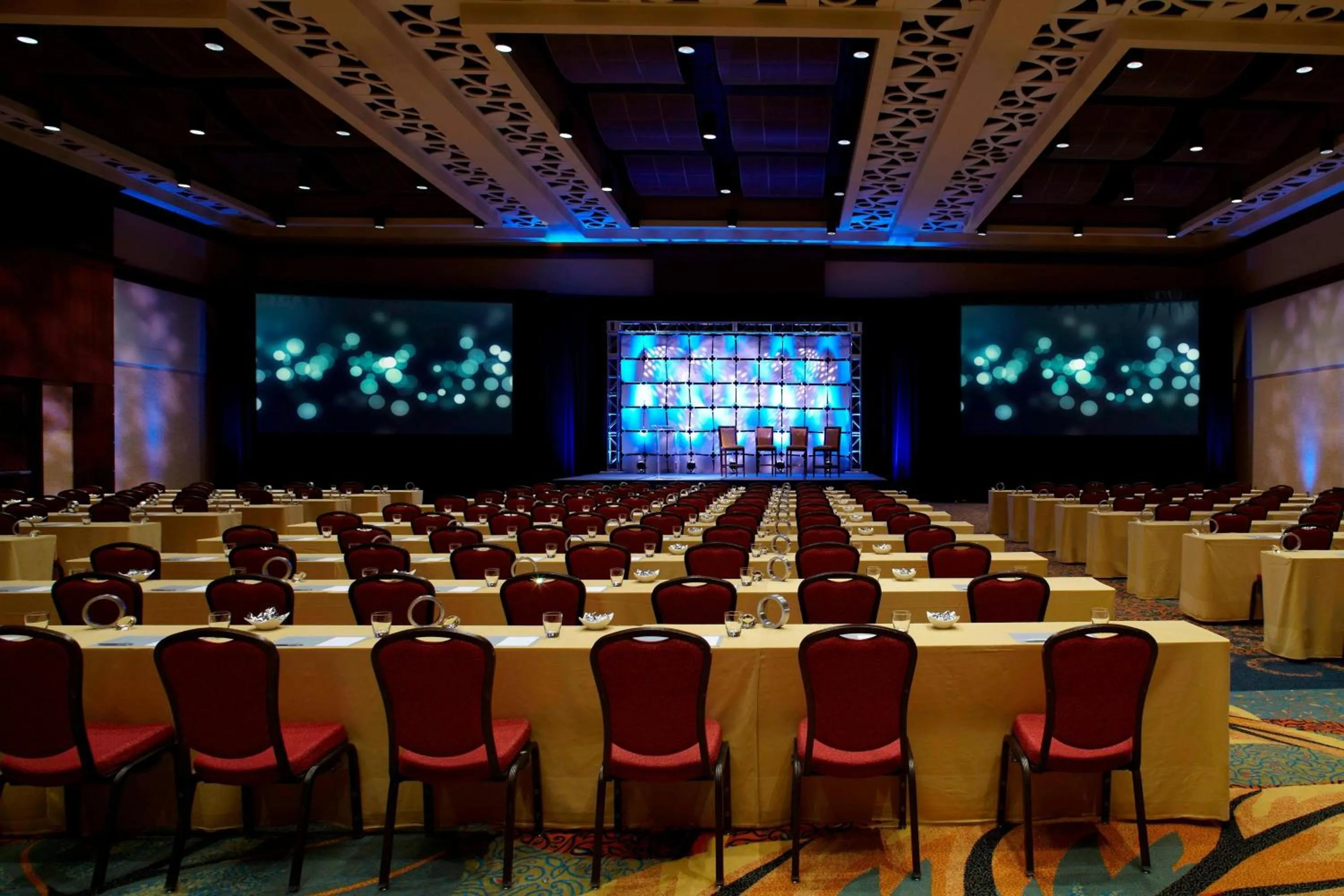Meeting/conference room in Renaissance Montgomery Hotel & Spa at the Convention Center