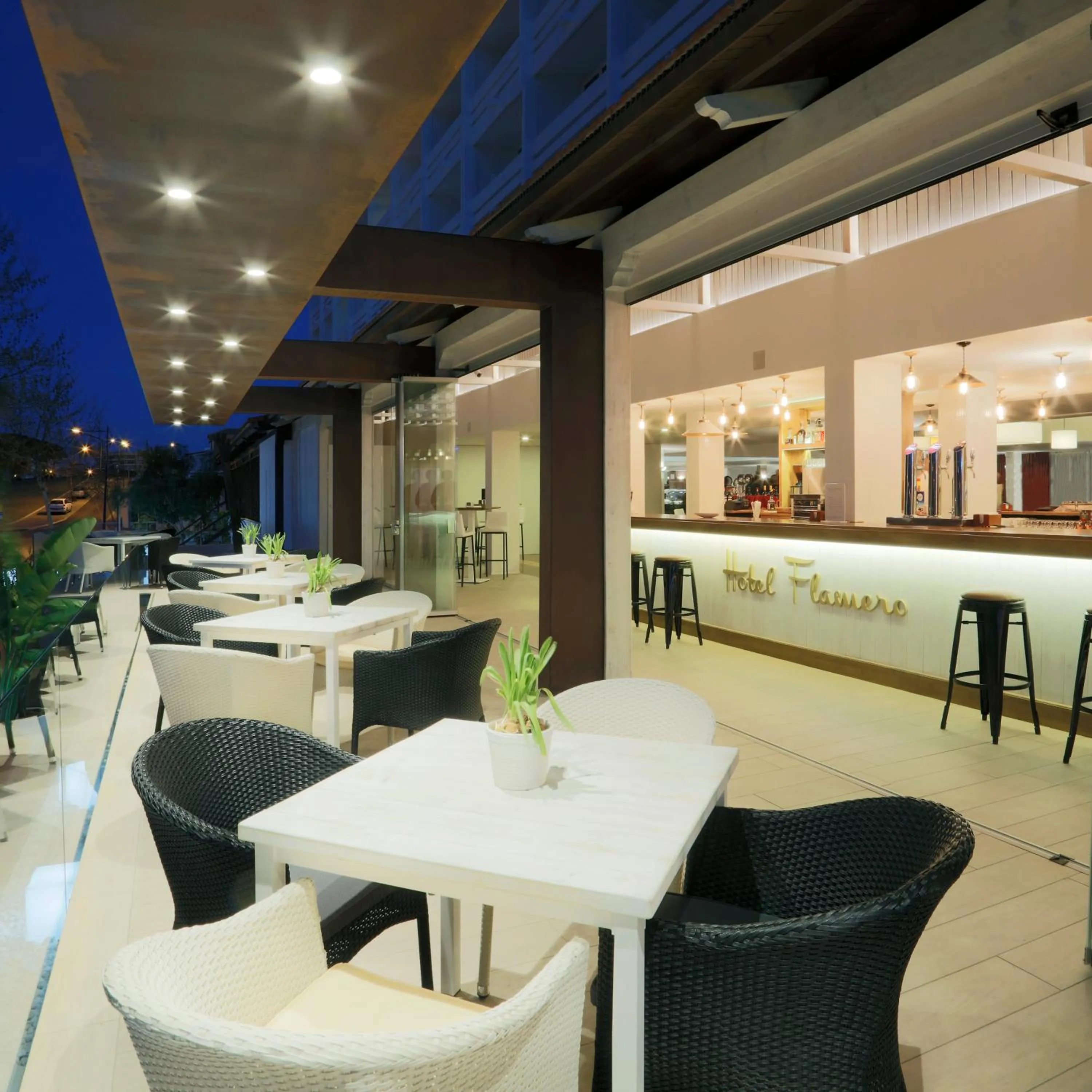 Lounge or bar in Hotel Flamero