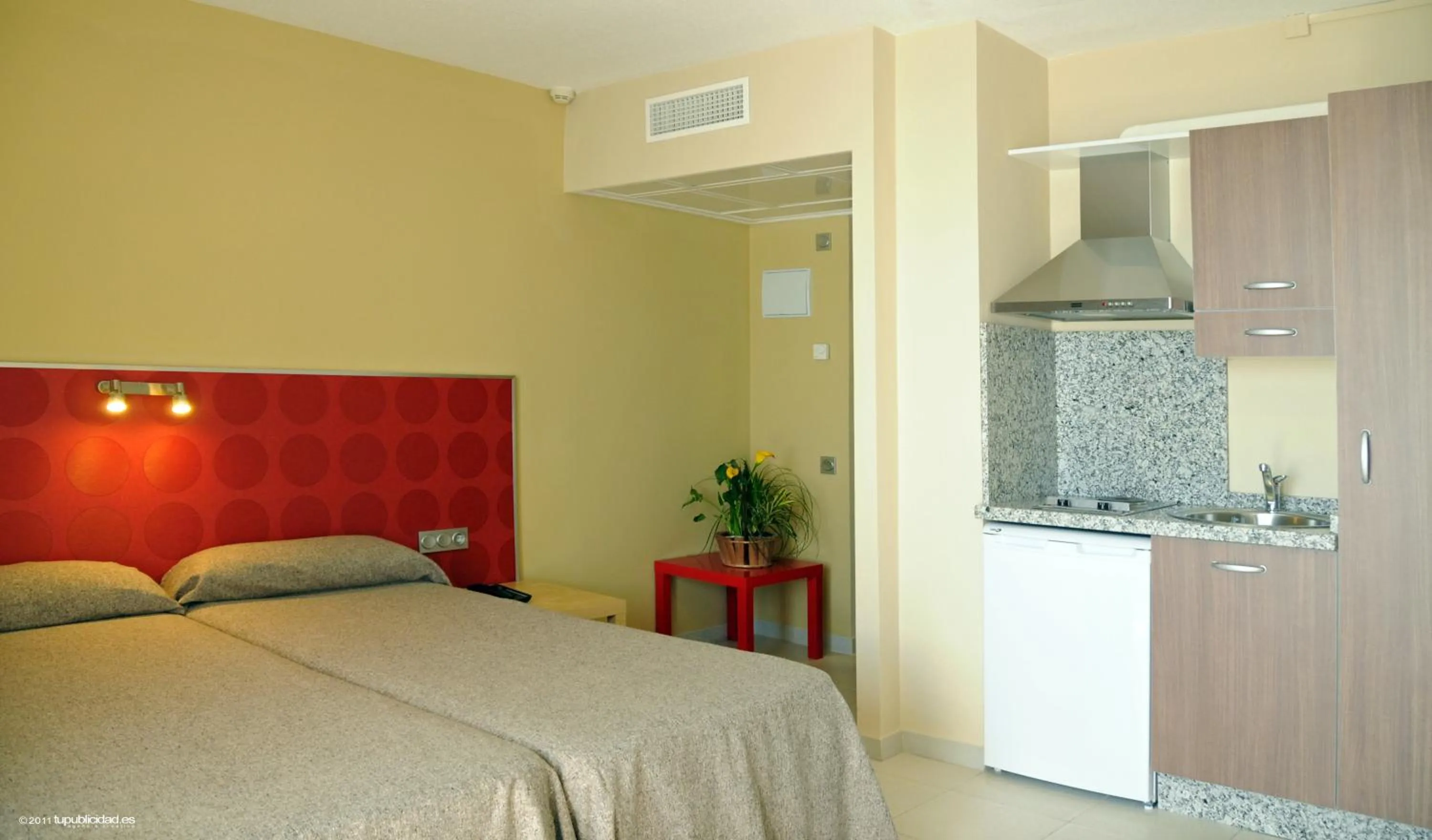 Photo of the whole room, Bed in Hotel Flamero