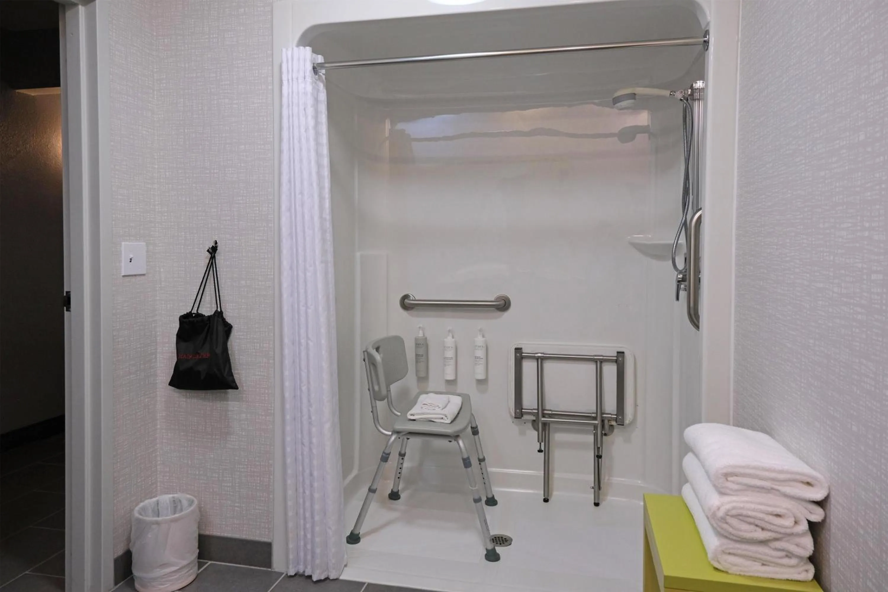 Bathroom in Hampton Inn Lima