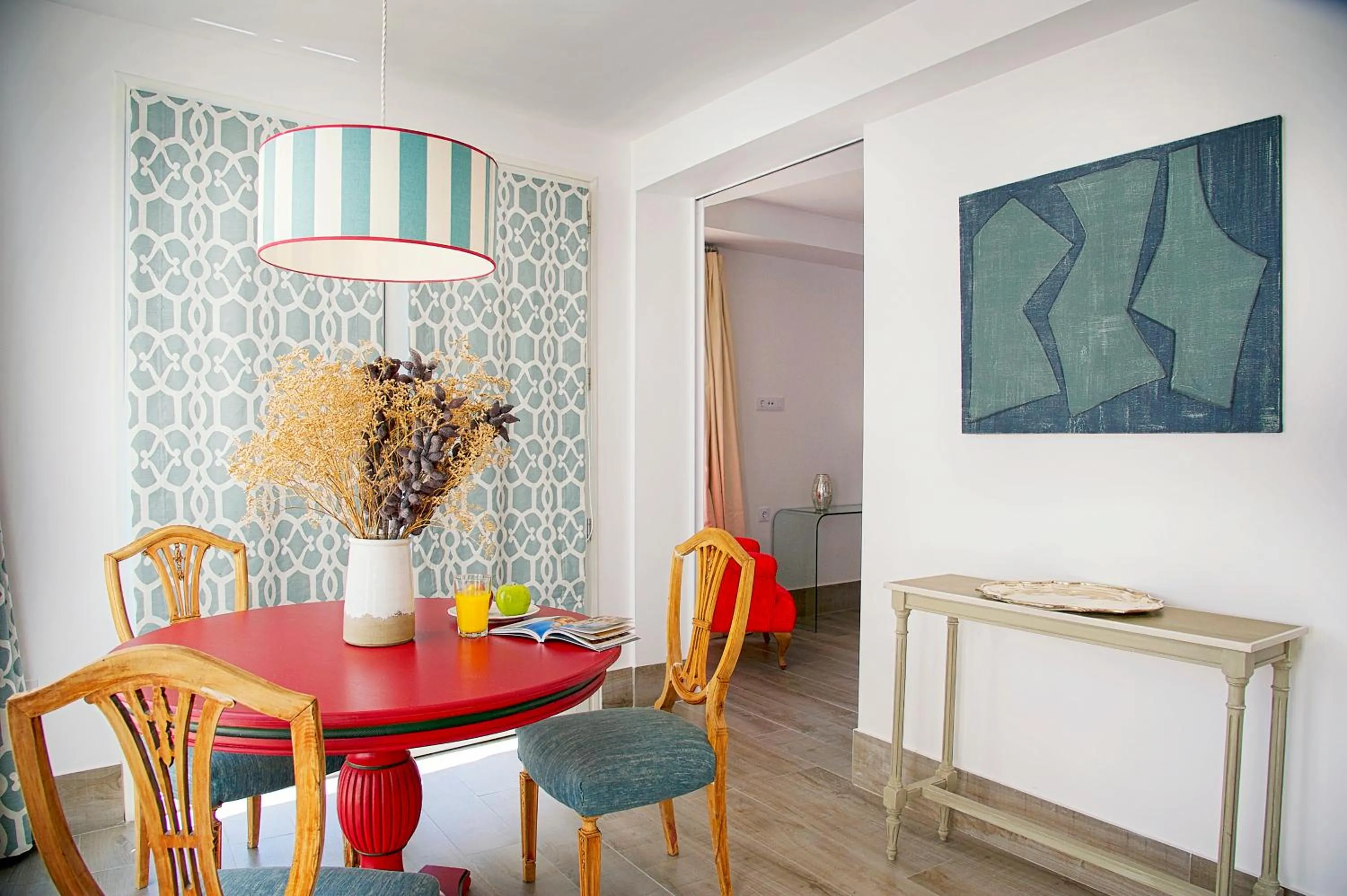 Dining area in Overland Suites Catedral