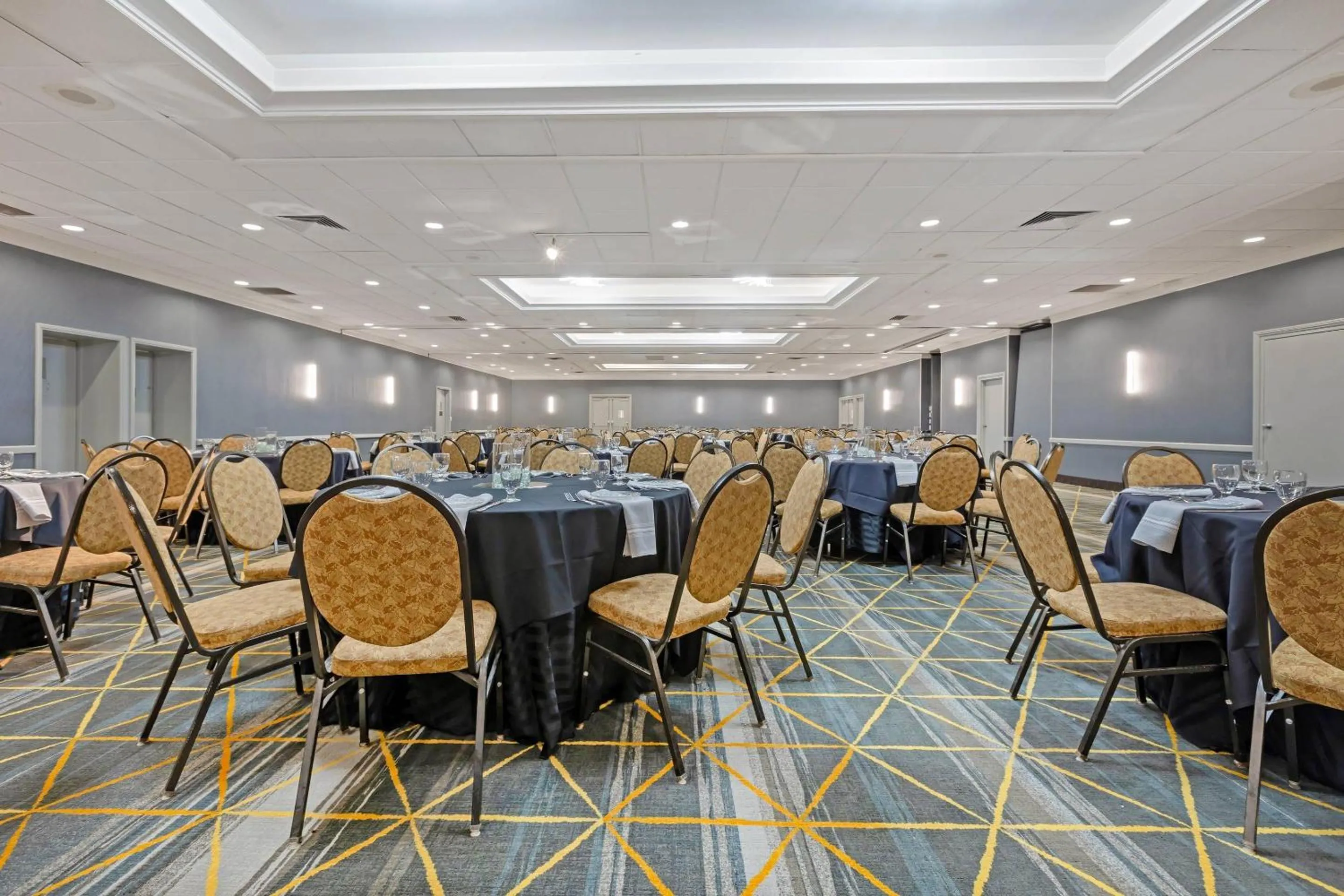 Meeting/conference room in The Lux Hotel & Conference Center, an Ascend Collection Hotel