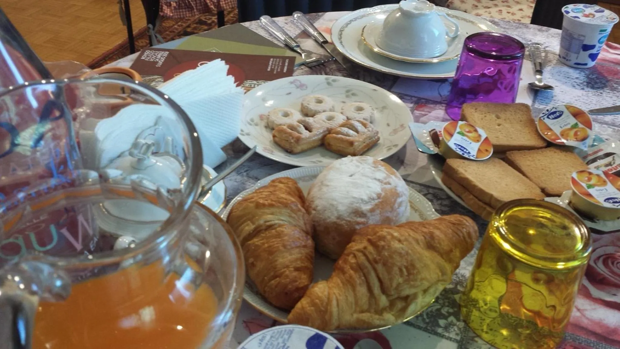 Continental breakfast in Quo Vadis Qui Vieni