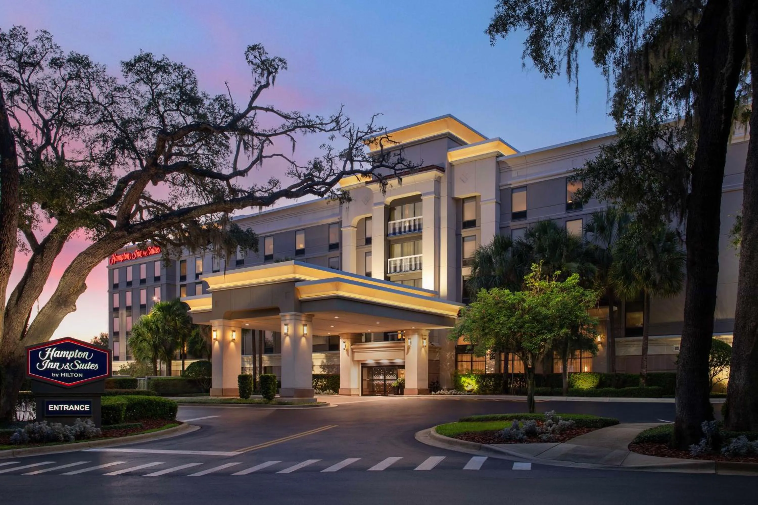 Property building in Hampton Inn & Suites at Lake Mary Colonial Townpark