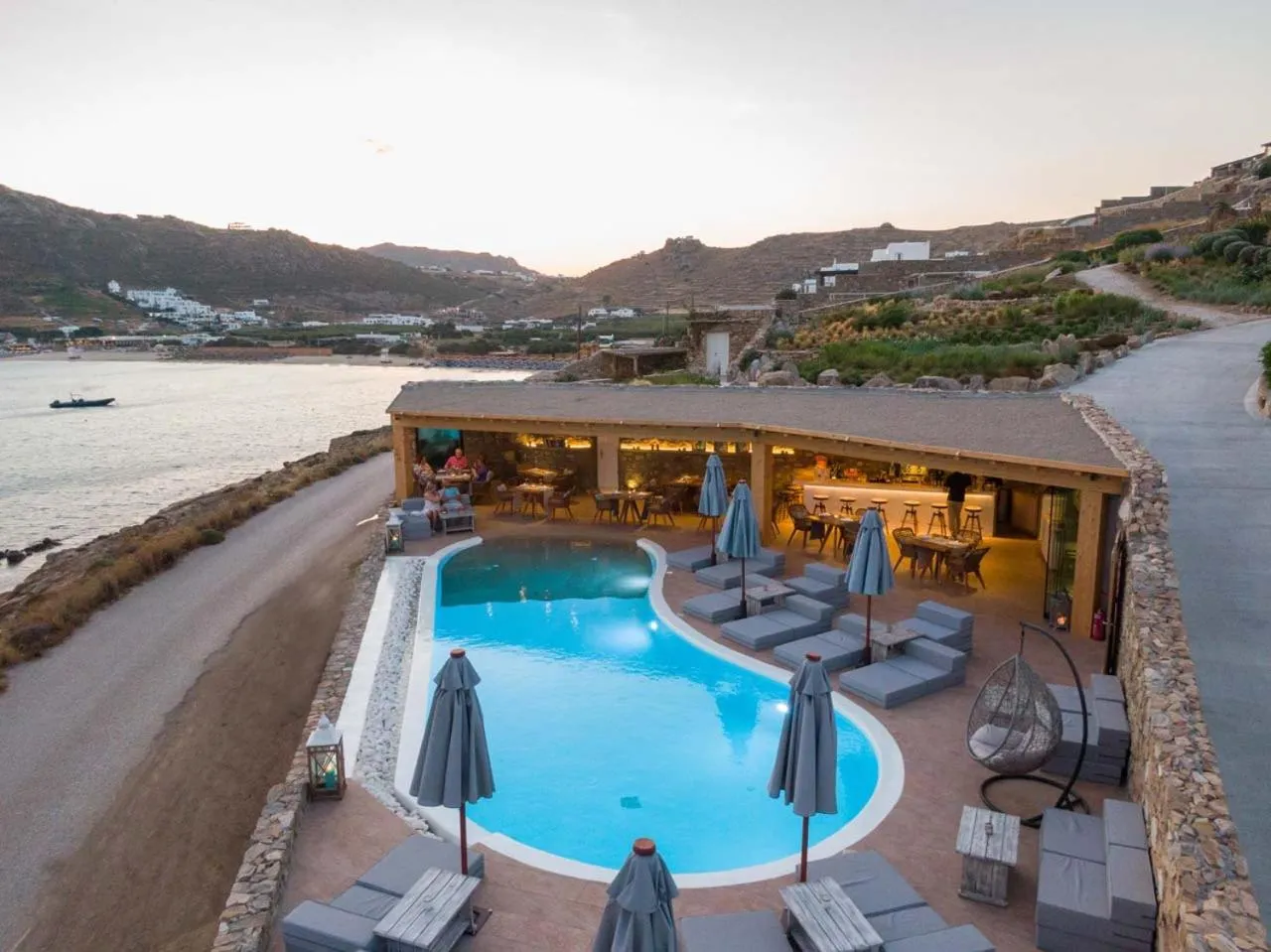 Restaurant/places to eat in Salty Houses