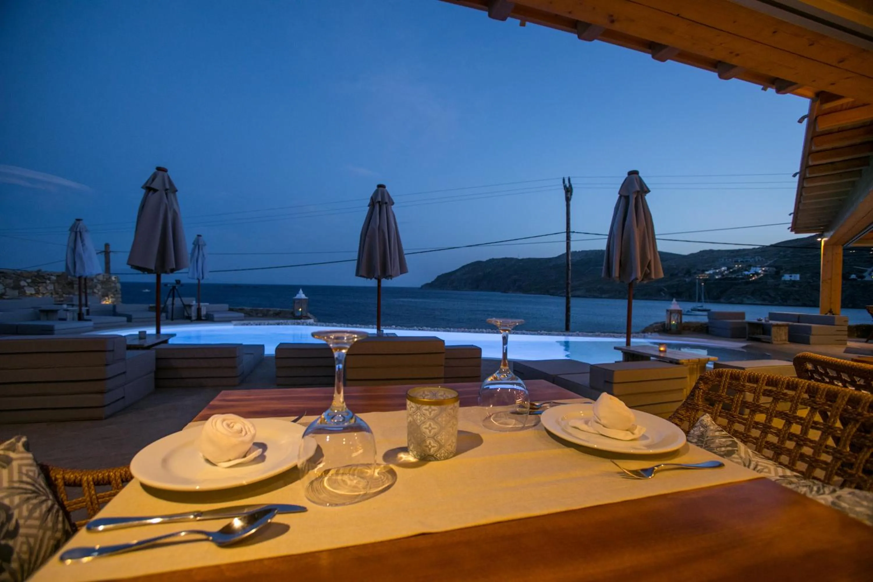 Restaurant/places to eat in Salty Houses