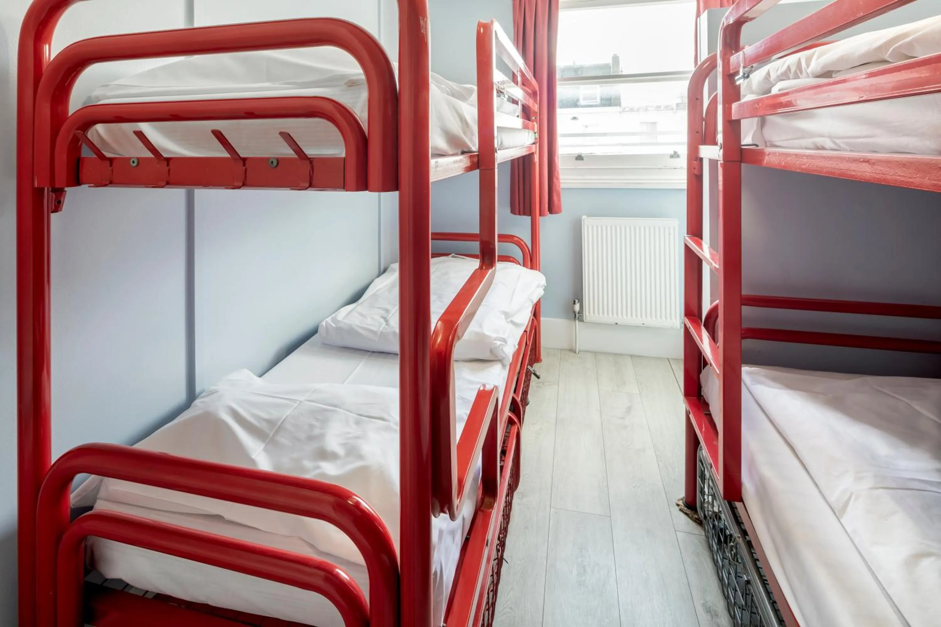 Bedroom, Bed in Astor Victoria Hostel