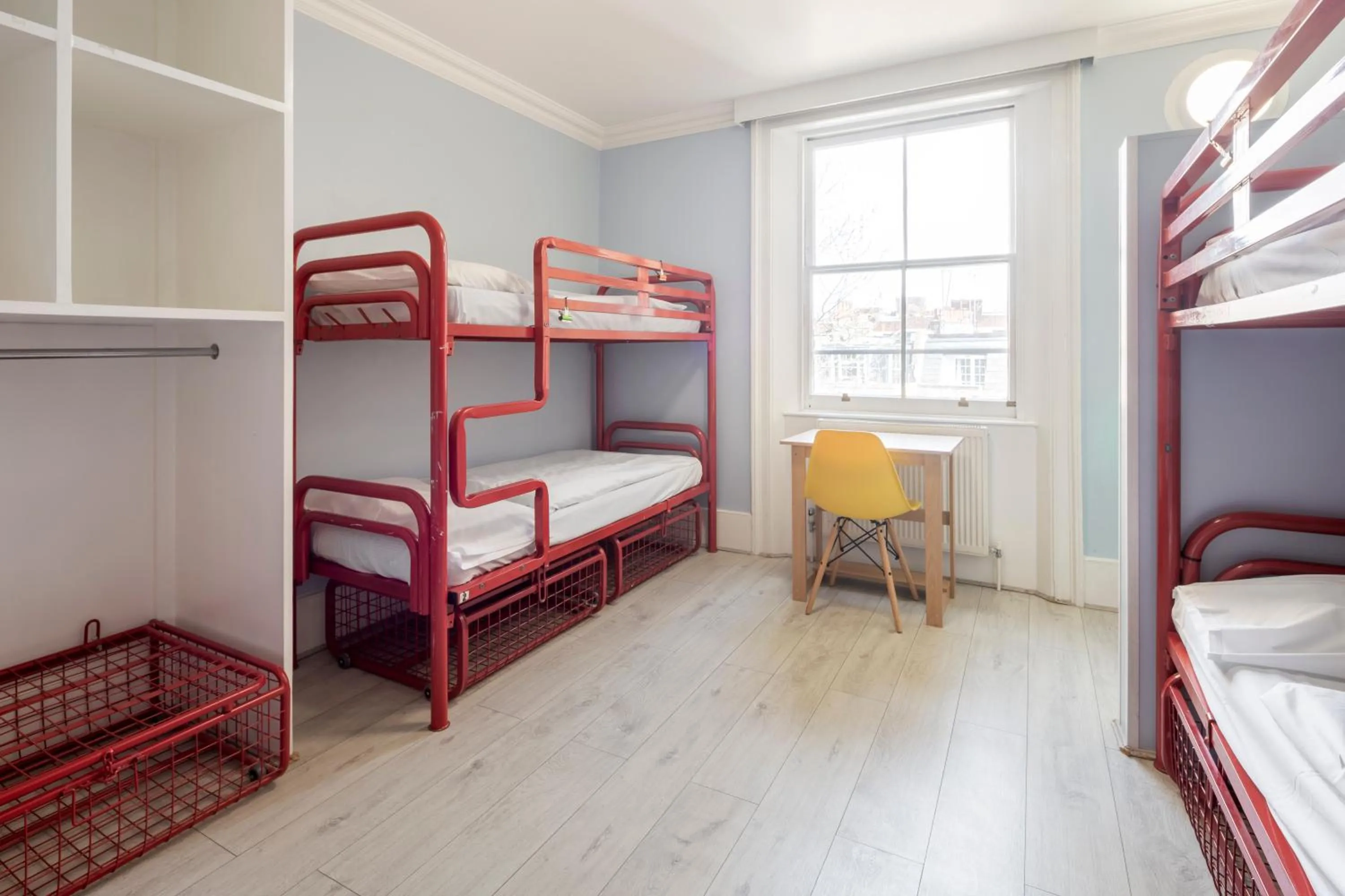 Bedroom, Bed in Astor Victoria Hostel